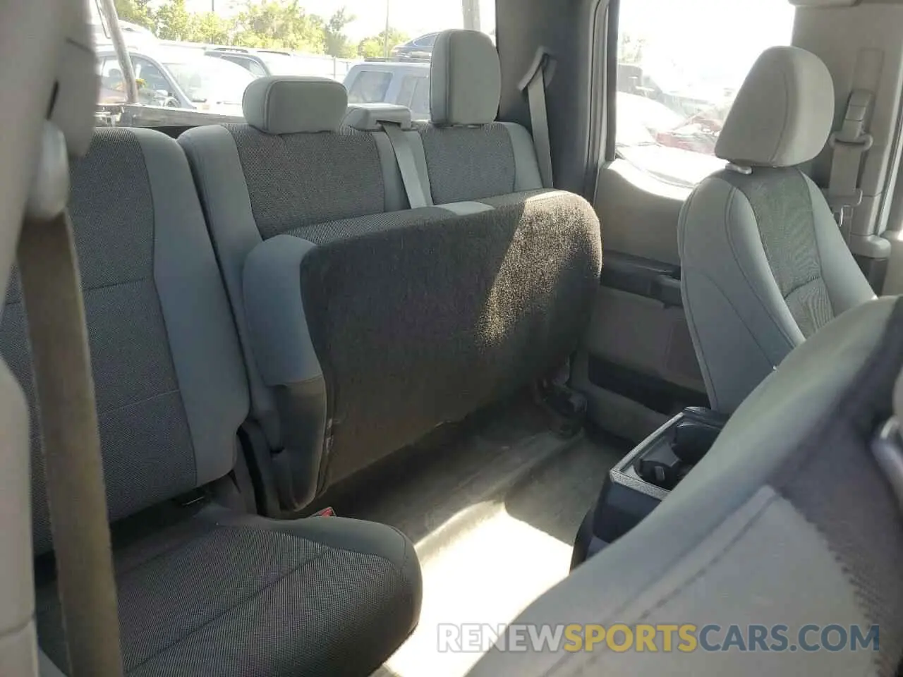 10 fotografías del automóvil dañado 1FTEX1CB9KKD22843 FORD F-150 2019