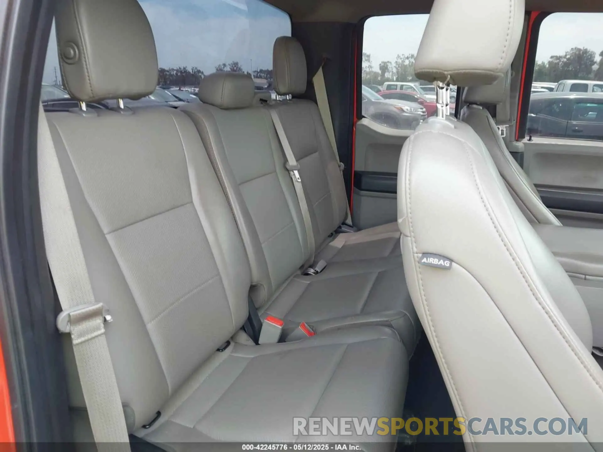 8 fotografías del automóvil dañado 1FTEX1CBXKKC24744 FORD F-150 2019