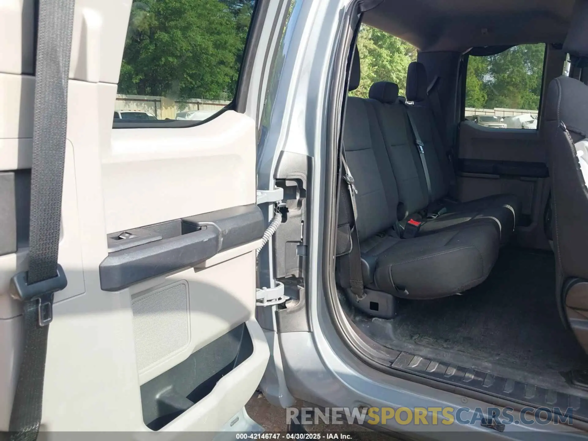 8 fotografías del automóvil dañado 1FTEX1CP5KKC67707 FORD F-150 2019