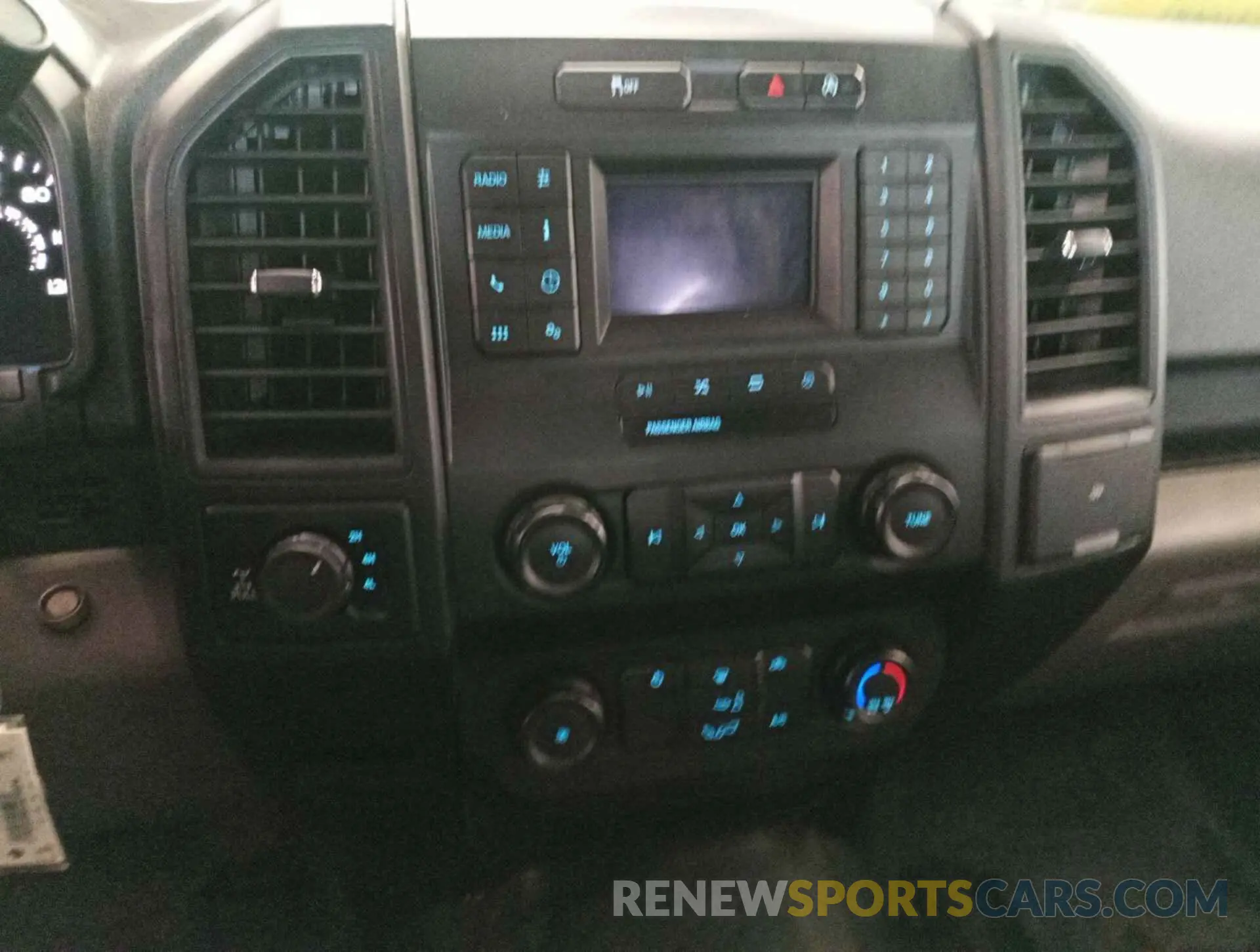 10 fotografías del automóvil dañado 1FTEX1EB6KKE74978 FORD F-150 2019