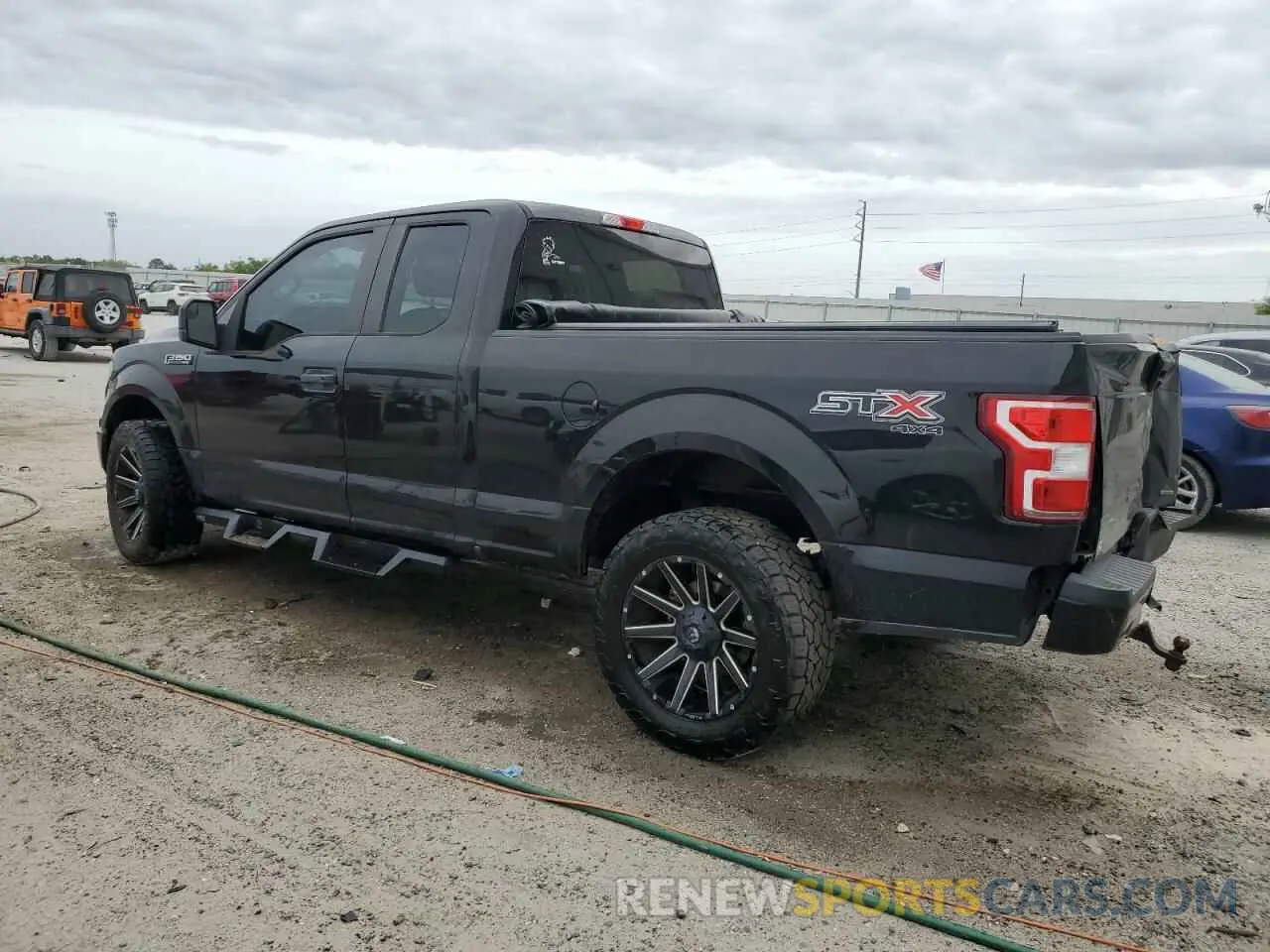 2 fotografías del automóvil dañado 1FTEX1EP8KKC07966 FORD F-150 2019