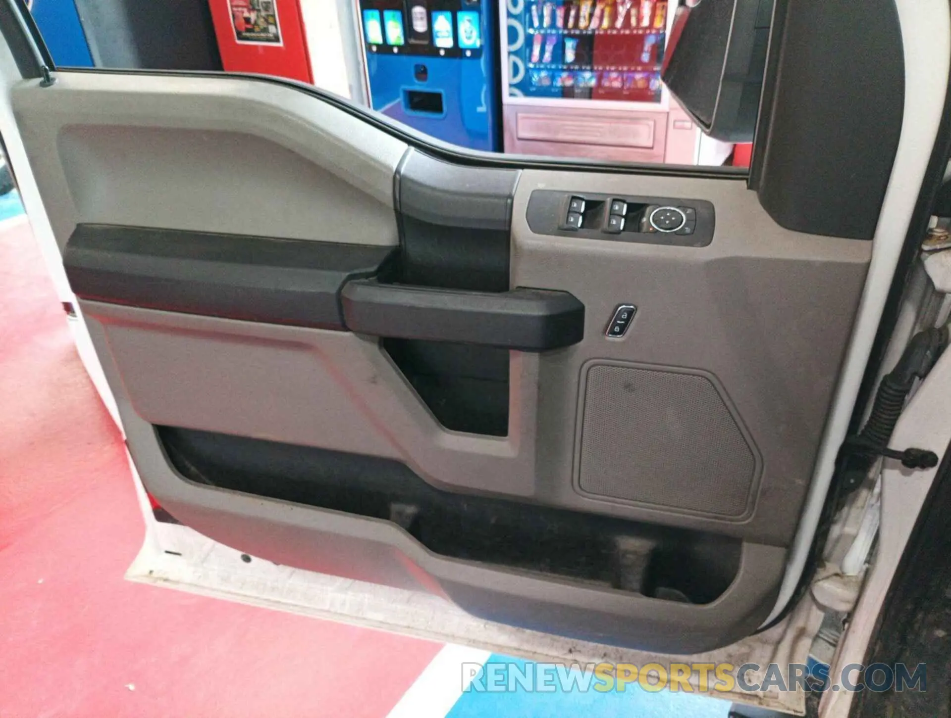13 fotografías del automóvil dañado 1FTEX1EPXKKD65337 FORD F-150 2019