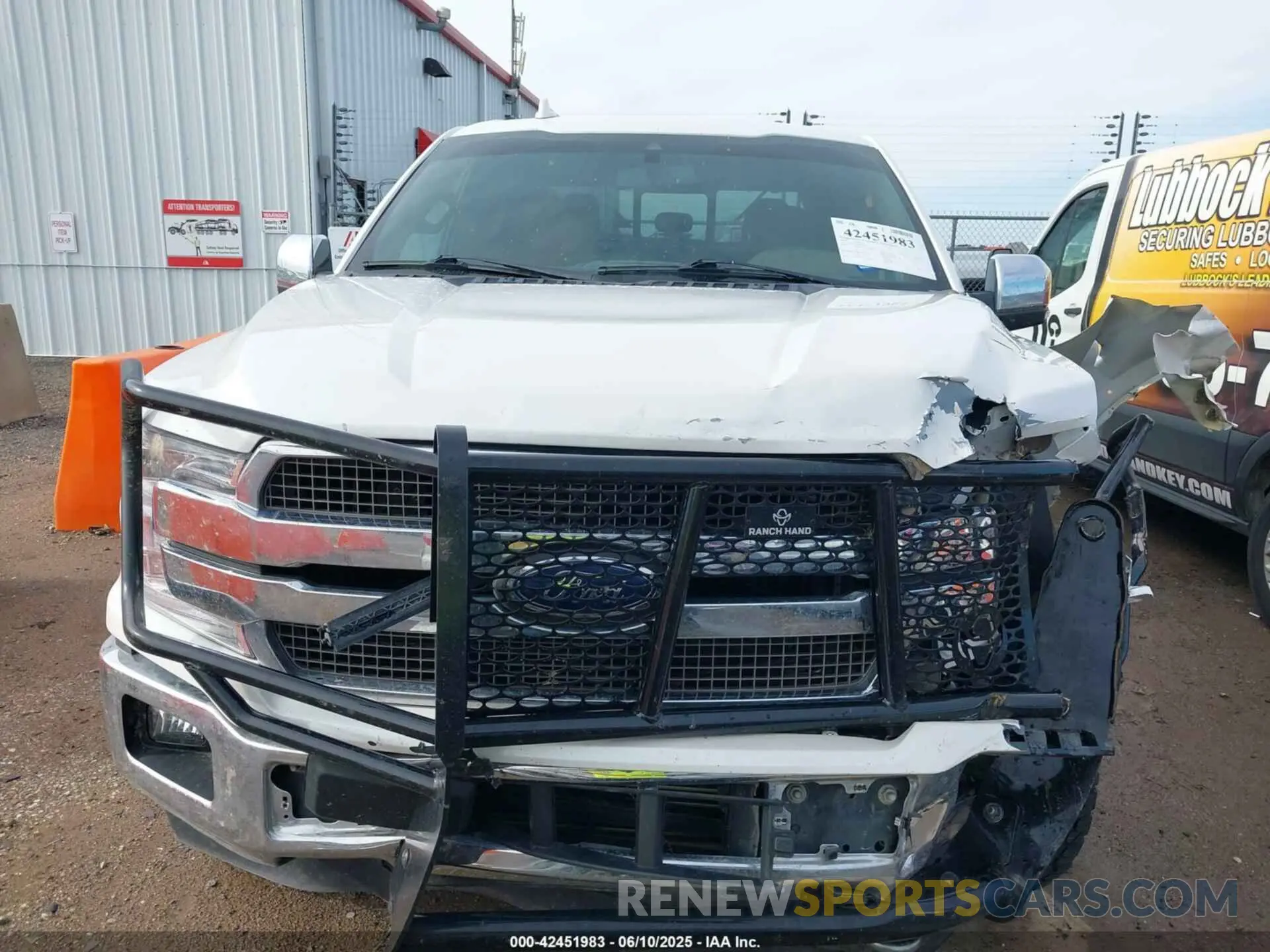 12 fotografías del automóvil dañado 1FTFW1E10KFC64819 FORD F-150 2019