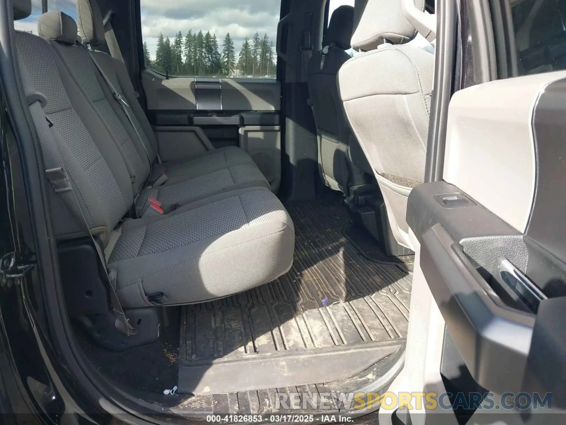 8 fotografías del automóvil dañado 1FTFW1E43KKD13822 FORD F-150 2019
