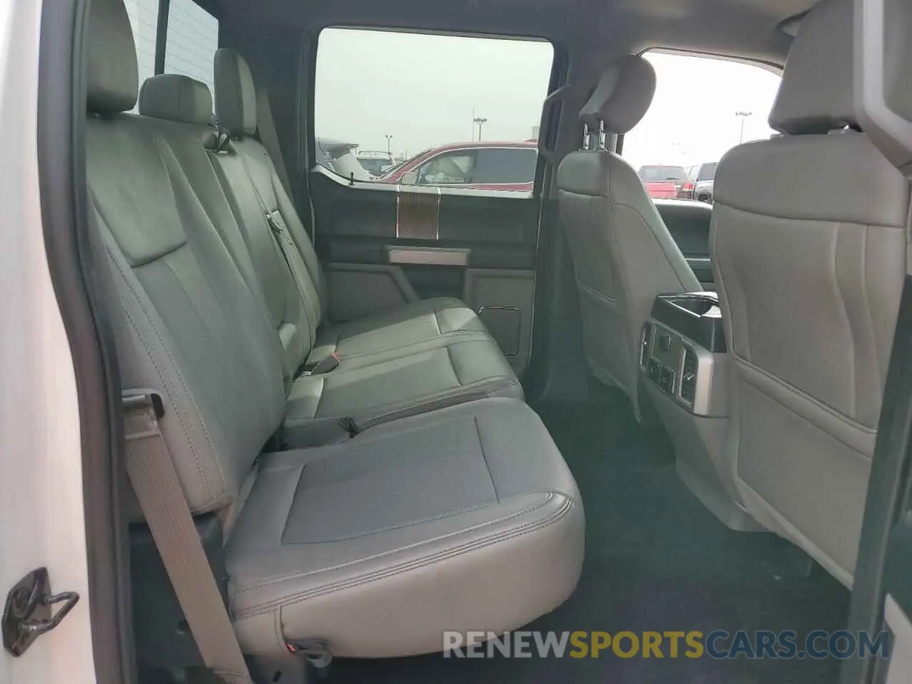 10 fotografías del automóvil dañado 1FTFW1E46KKE35929 FORD F-150 2019