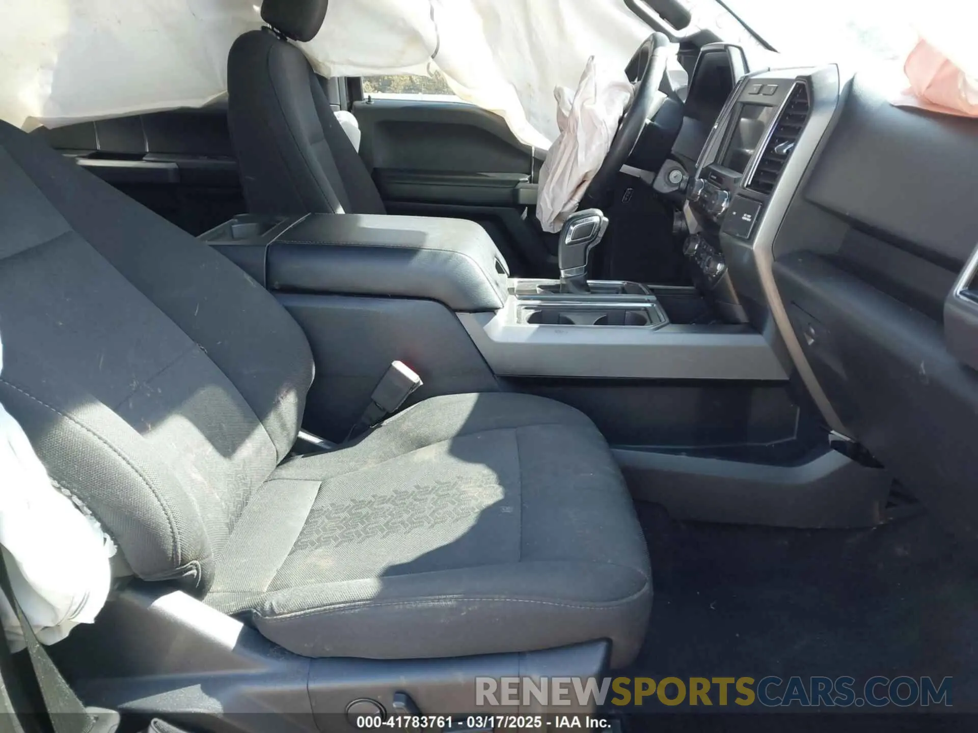 5 fotografías del automóvil dañado 1FTFW1E52KKC93622 FORD F-150 2019