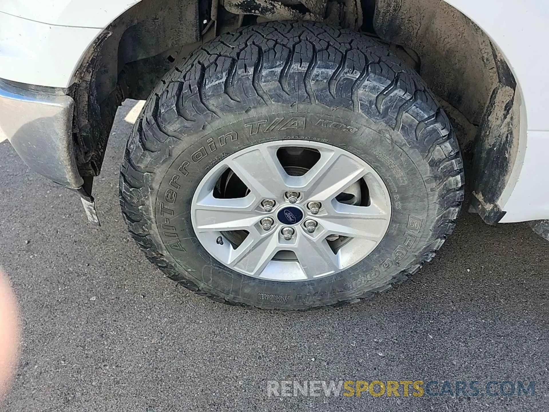 4 fotografías del automóvil dañado 1FTFW1E54KKD56851 FORD F-150 2019
