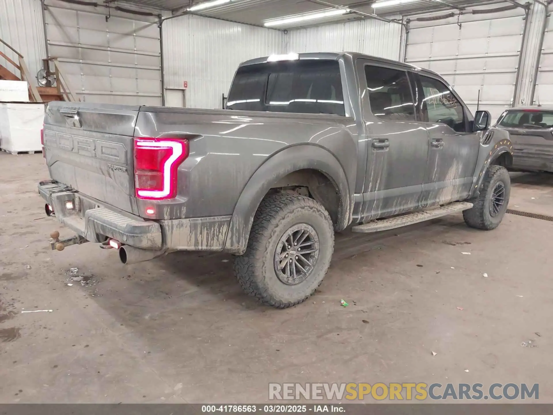 4 fotografías del automóvil dañado 1FTFW1RG0KFC64964 FORD F-150 2019