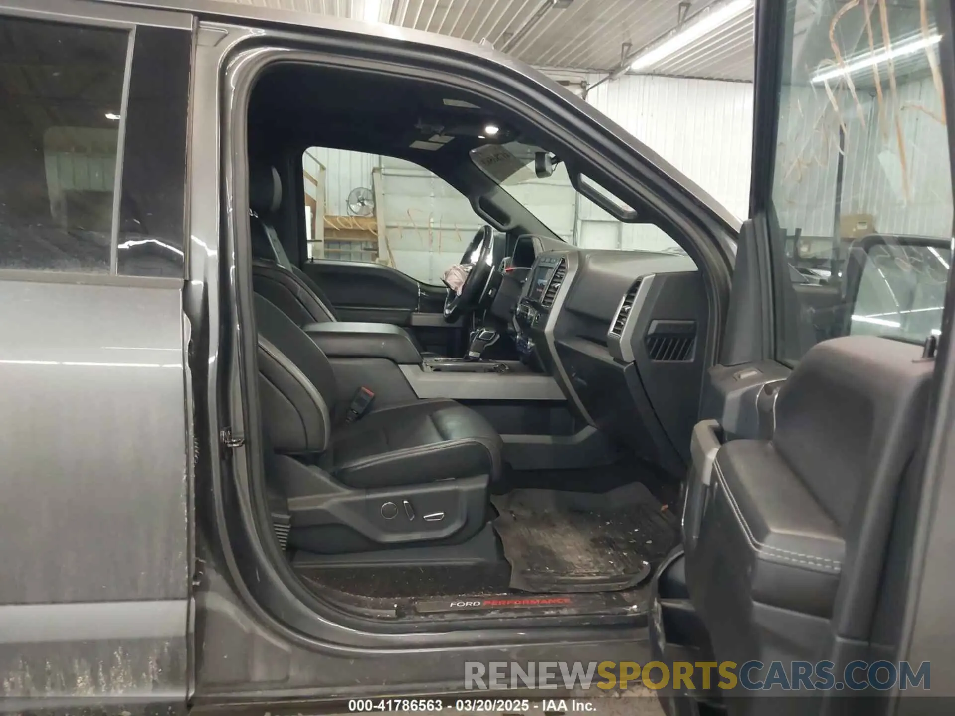 5 fotografías del automóvil dañado 1FTFW1RG0KFC64964 FORD F-150 2019