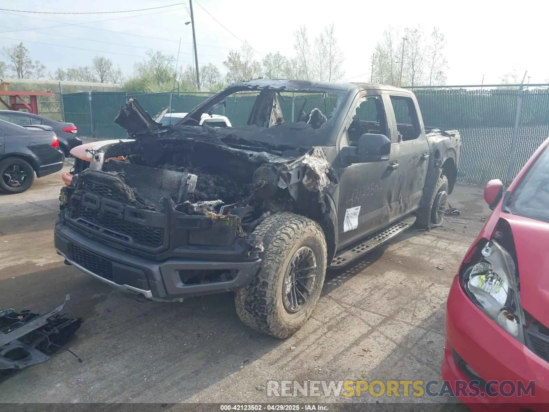 2 fotografías del automóvil dañado 1FTFW1RG0KFC81344 FORD F-150 2019