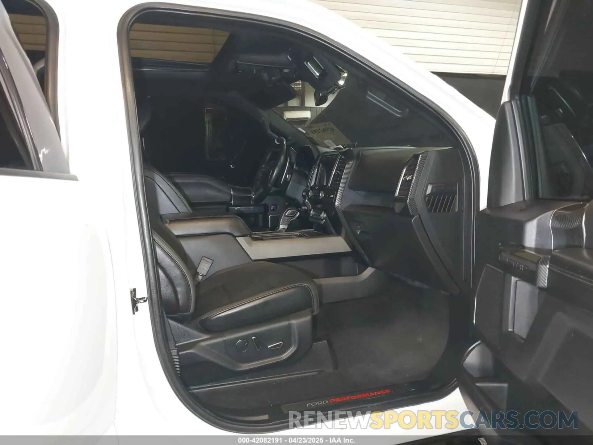 5 fotografías del automóvil dañado 1FTFW1RG3KFC98445 FORD F-150 2019