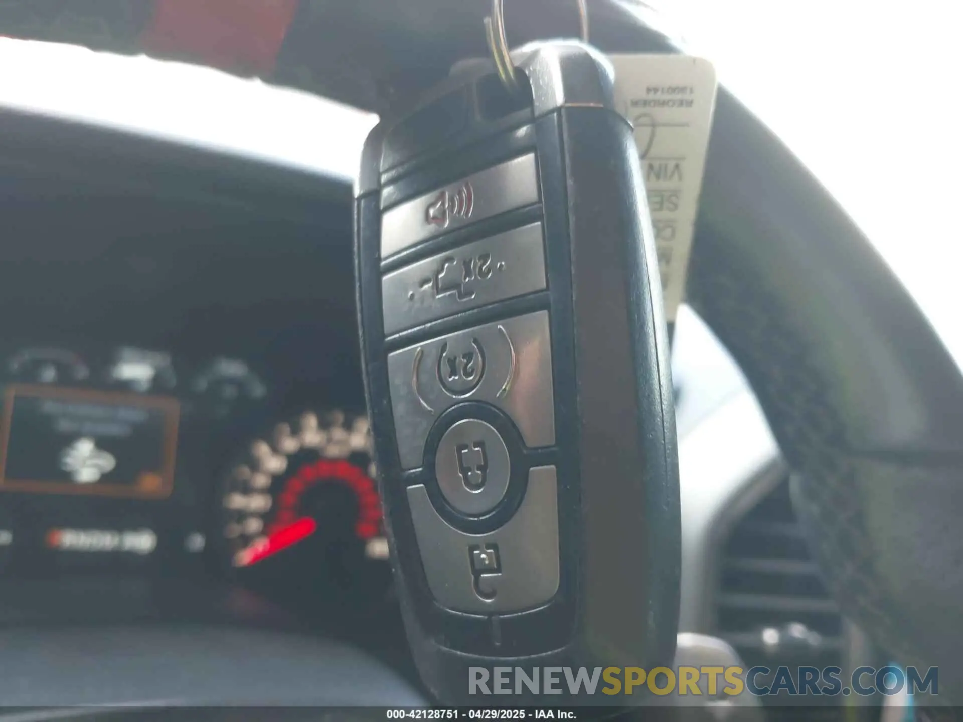 11 fotografías del automóvil dañado 1FTFW1RG4KFD16709 FORD F-150 2019