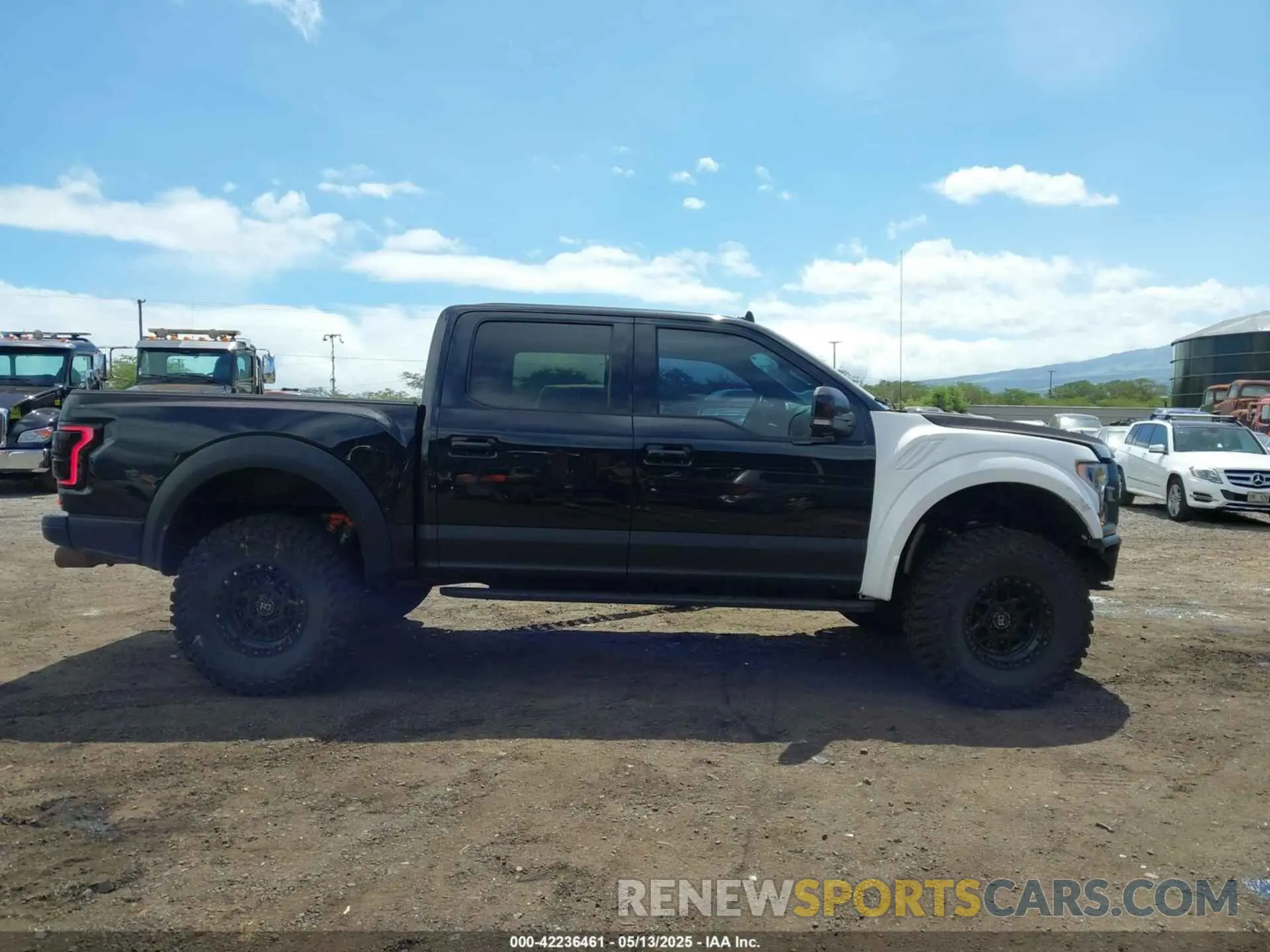 13 fotografías del automóvil dañado 1FTFW1RG5KFB36462 FORD F-150 2019