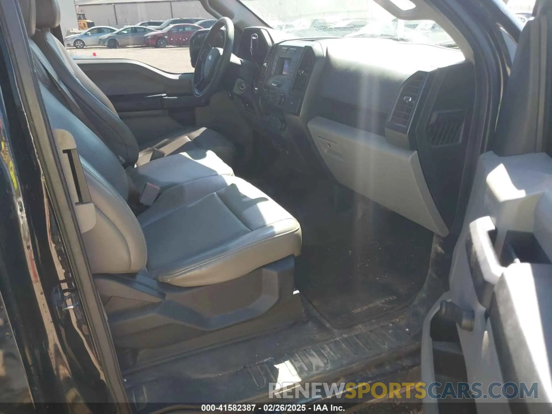 5 fotografías del automóvil dañado 1FTFX1C56KKC24108 FORD F-150 2019