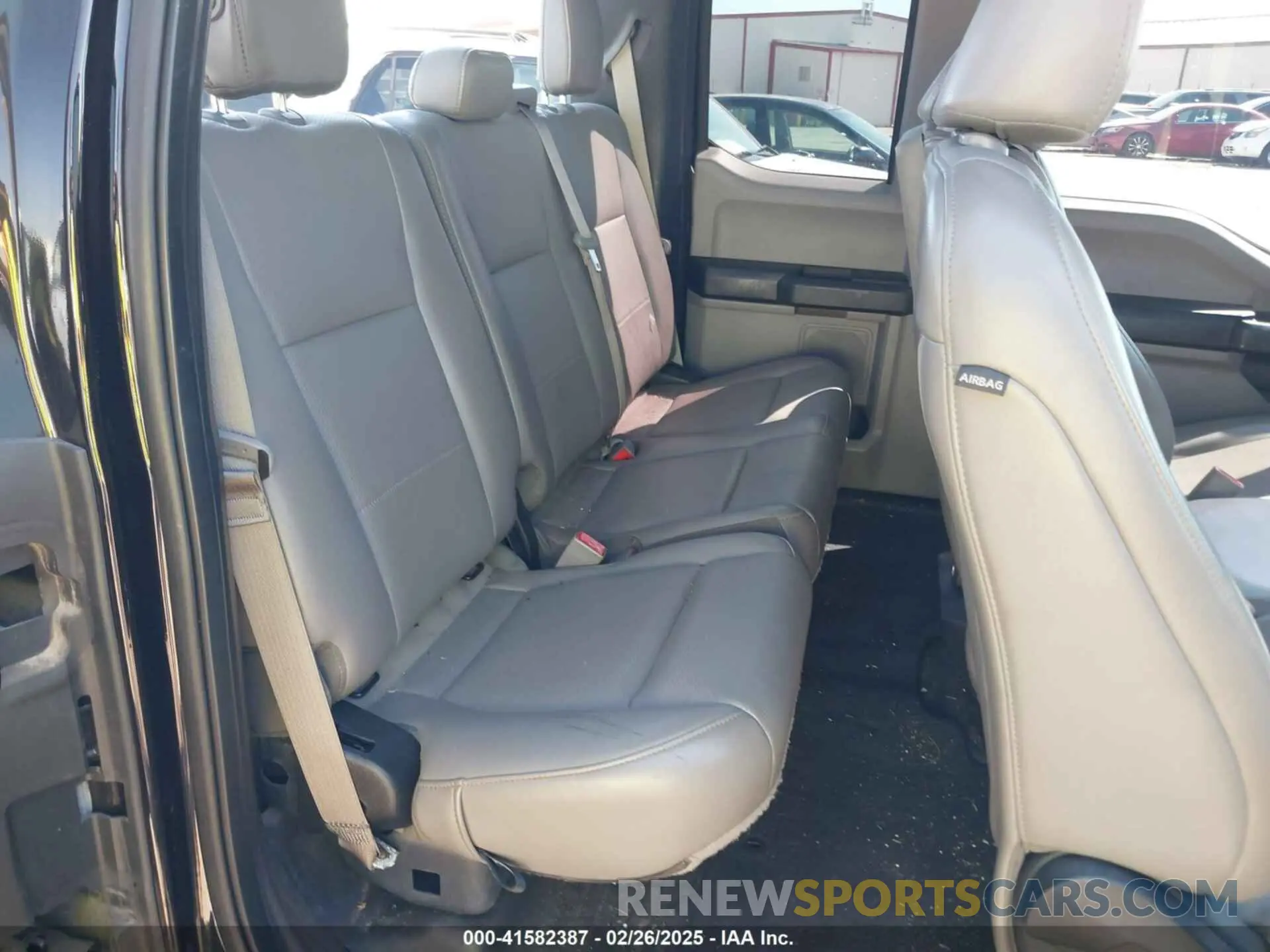 8 fotografías del automóvil dañado 1FTFX1C56KKC24108 FORD F-150 2019