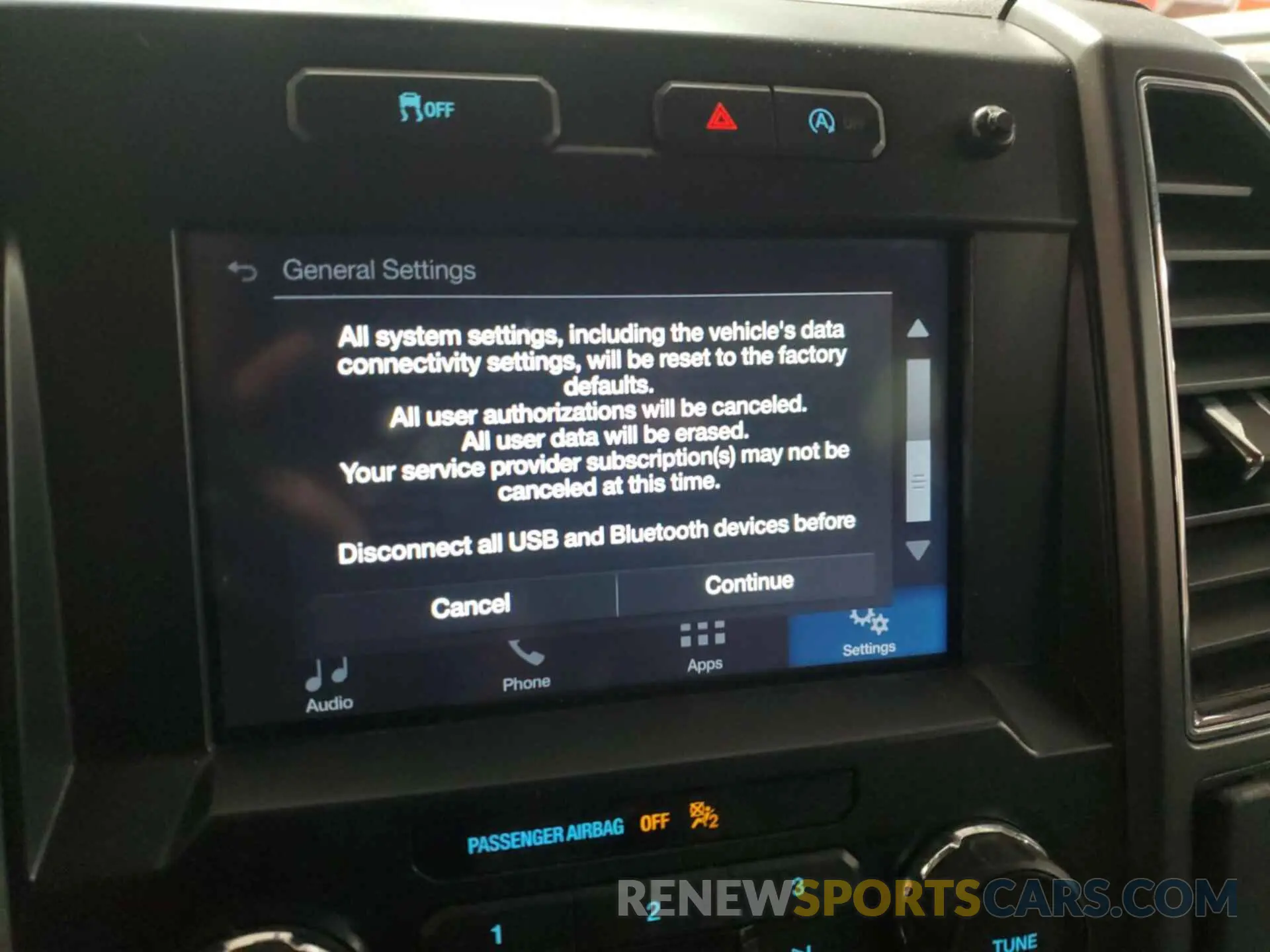 4 fotografías del automóvil dañado 1FTFX1E43KKE41443 FORD F-150 2019
