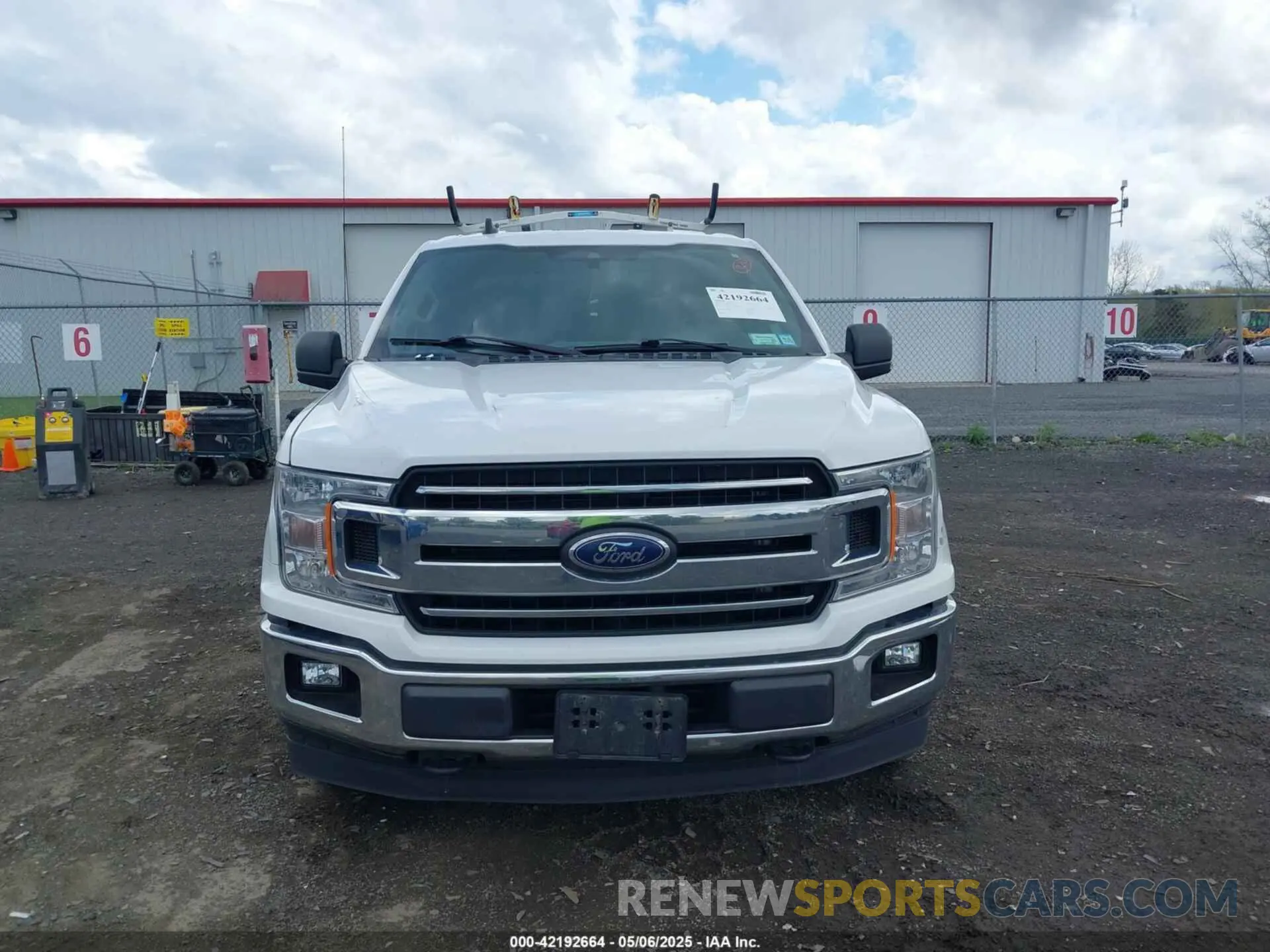 12 fotografías del automóvil dañado 1FTFX1E44KKC43468 FORD F-150 2019