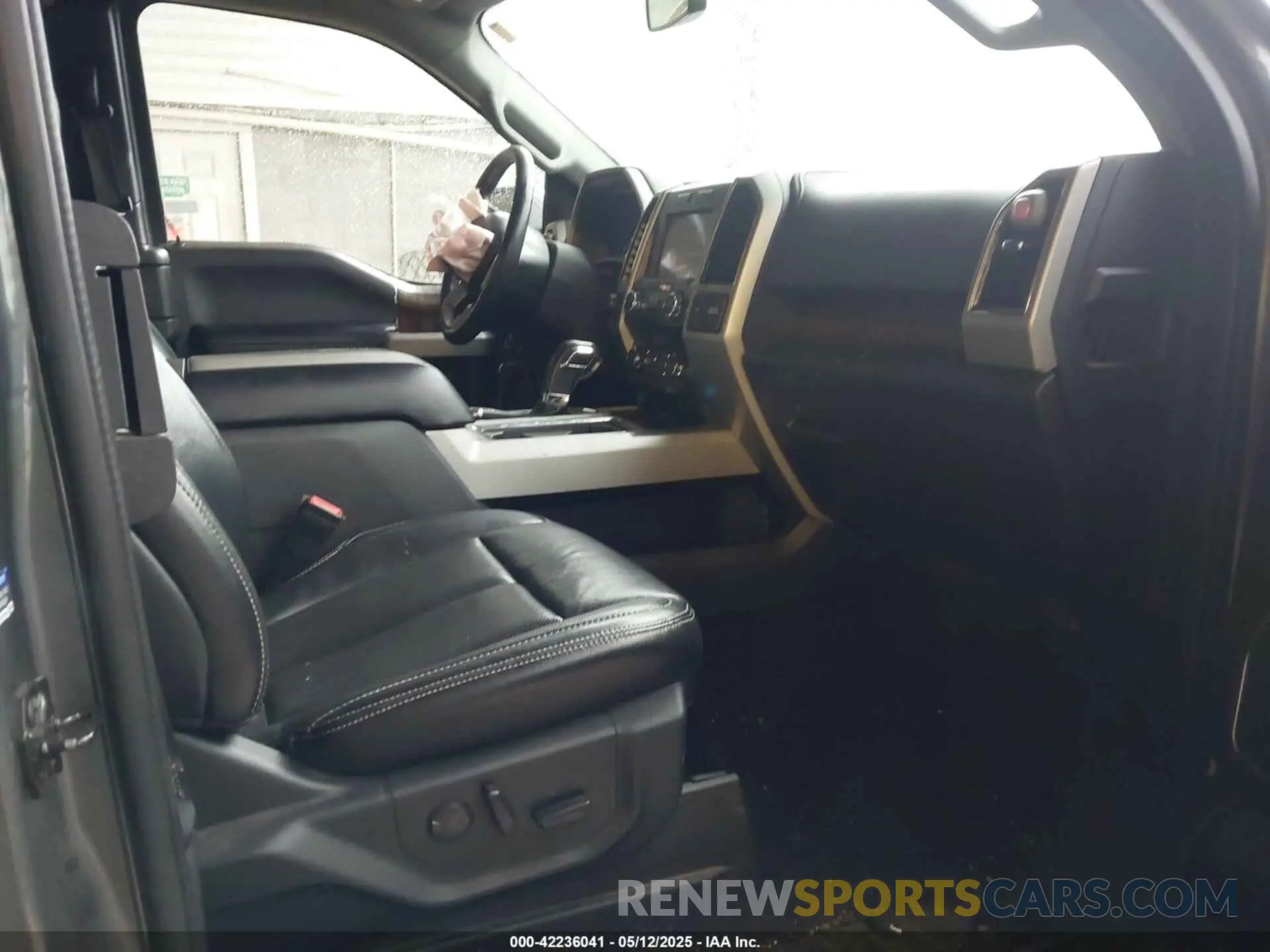5 fotografías del automóvil dañado 1FTFX1E45KKD62811 FORD F-150 2019