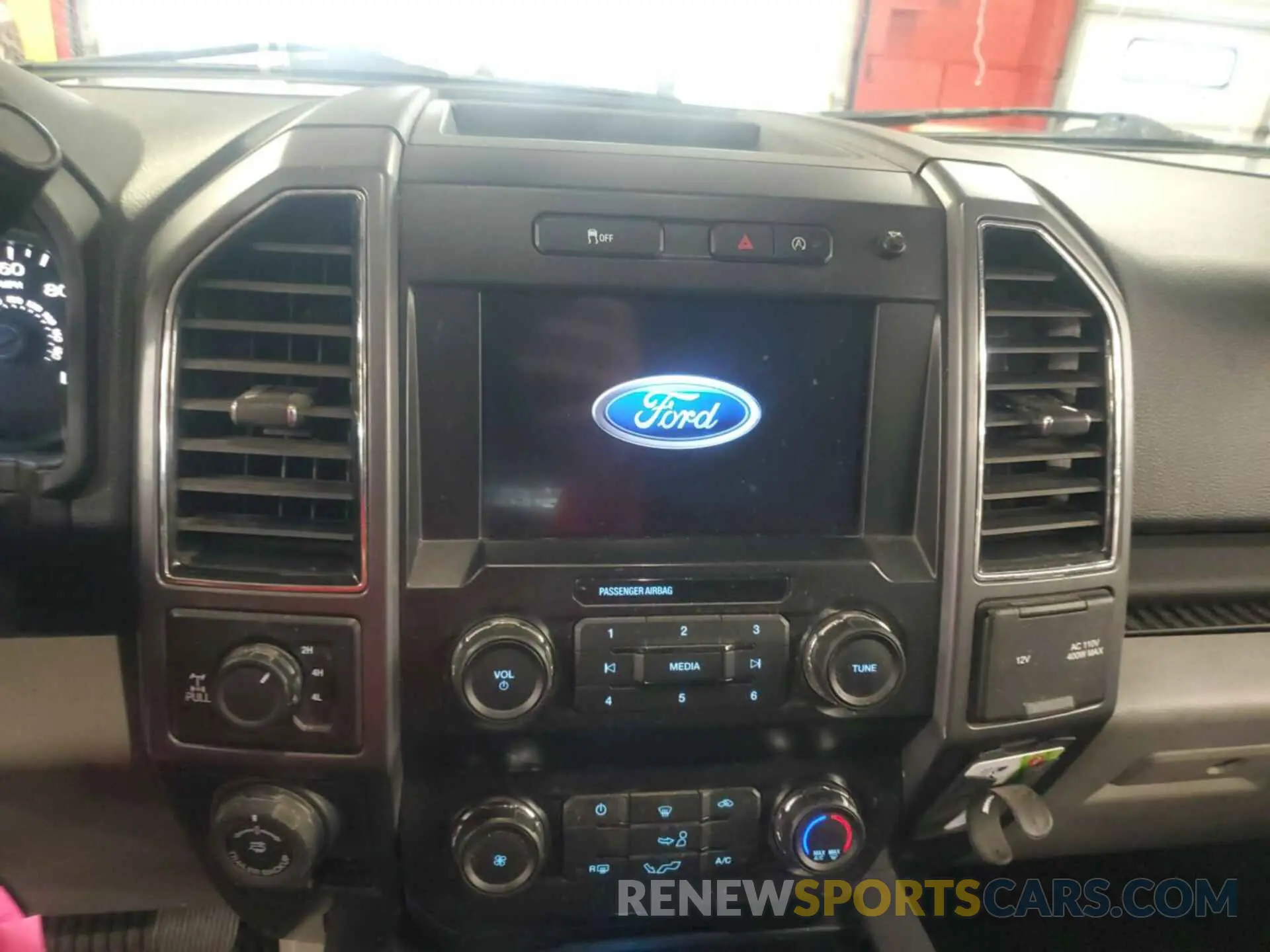 18 fotografías del automóvil dañado 1FTFX1E46KKE17945 FORD F-150 2019