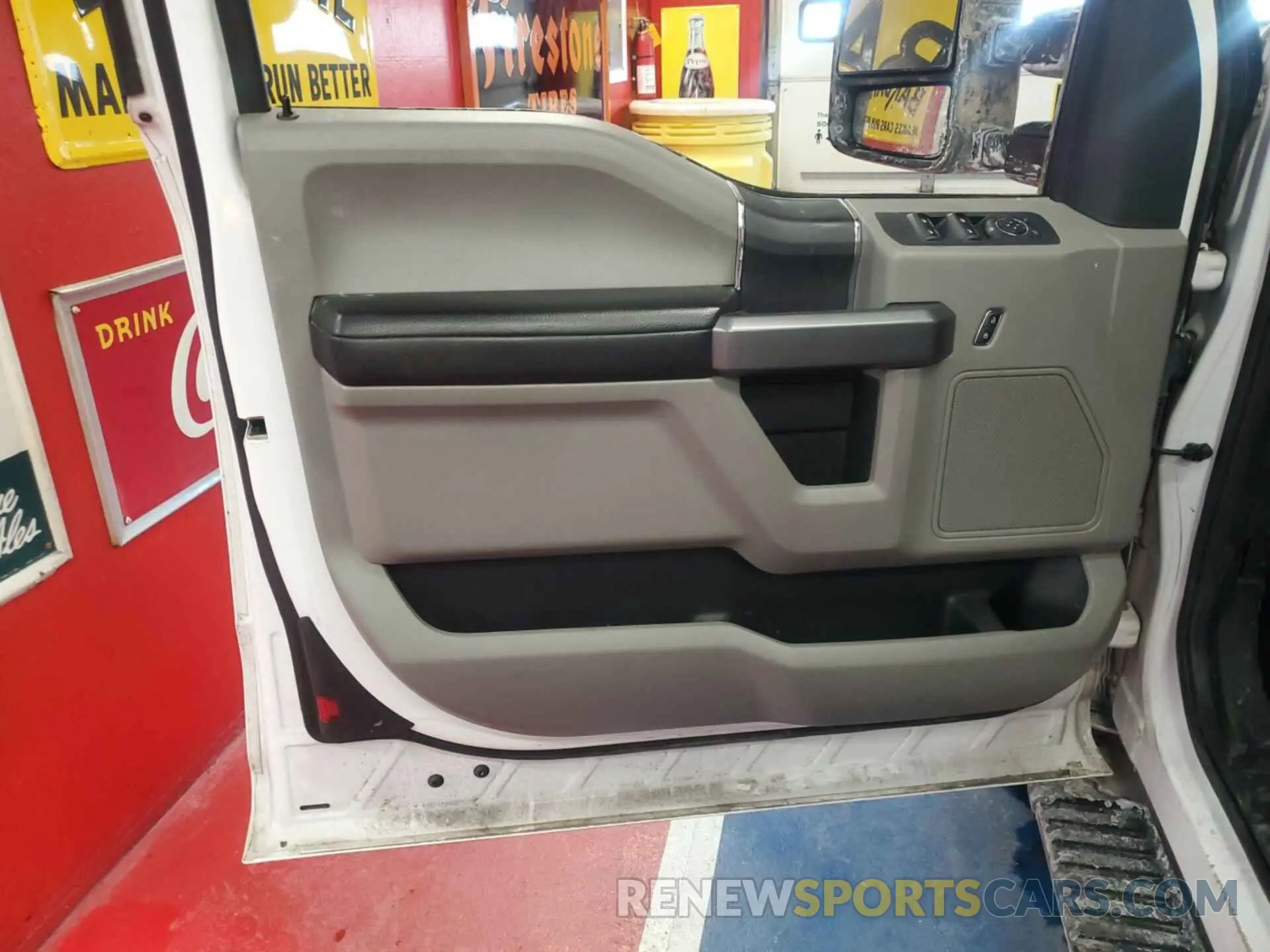 21 fotografías del automóvil dañado 1FTFX1E46KKE17945 FORD F-150 2019