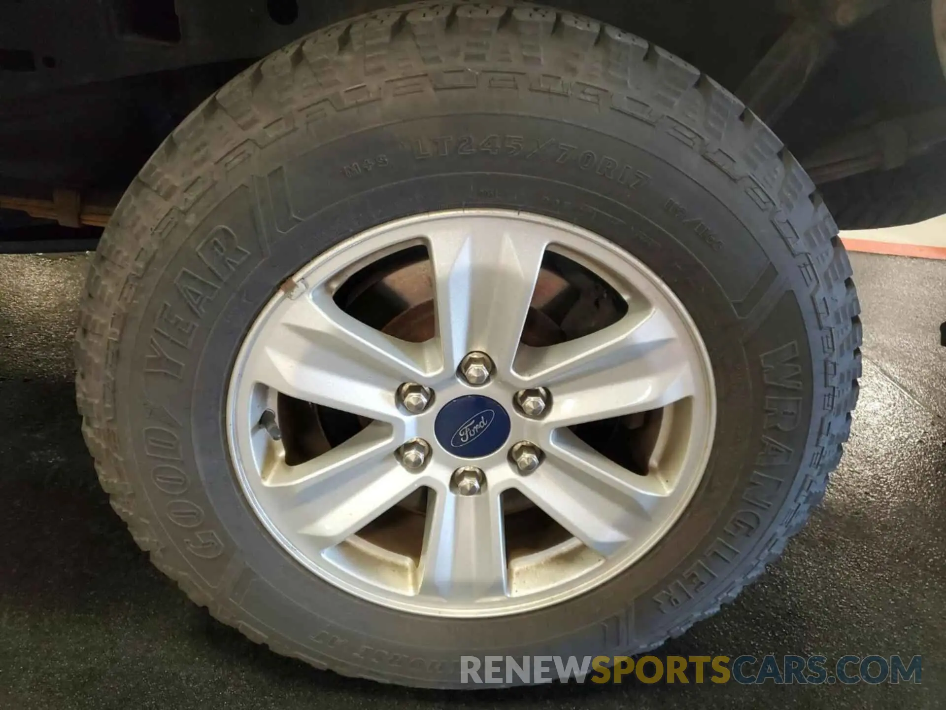 10 fotografías del automóvil dañado 1FTFX1E47KKC43576 FORD F-150 2019