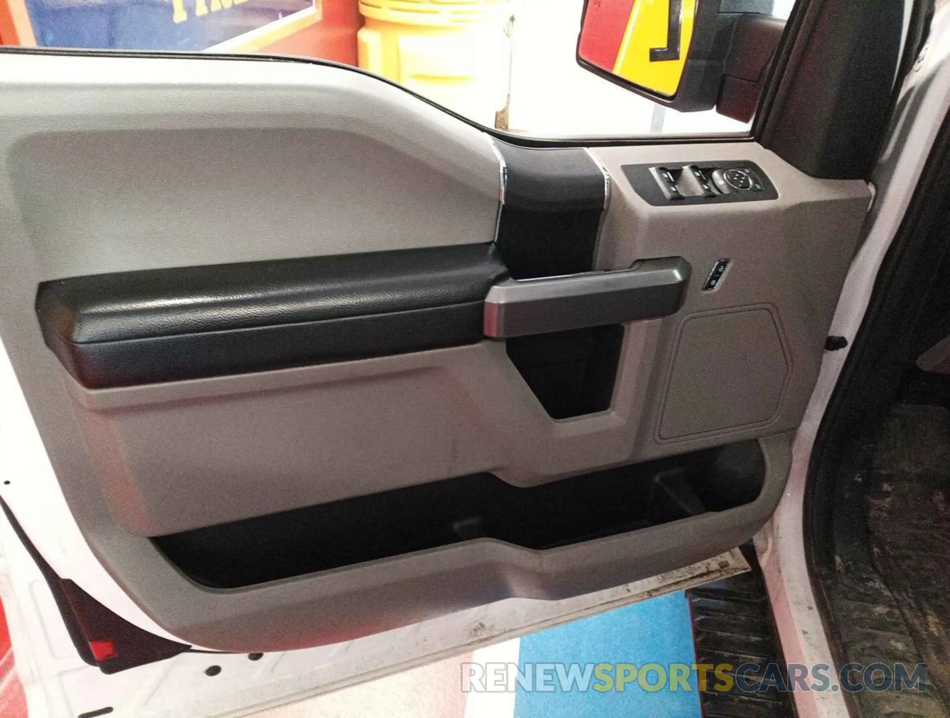 10 fotografías del automóvil dañado 1FTFX1E48KKC43585 FORD F-150 2019