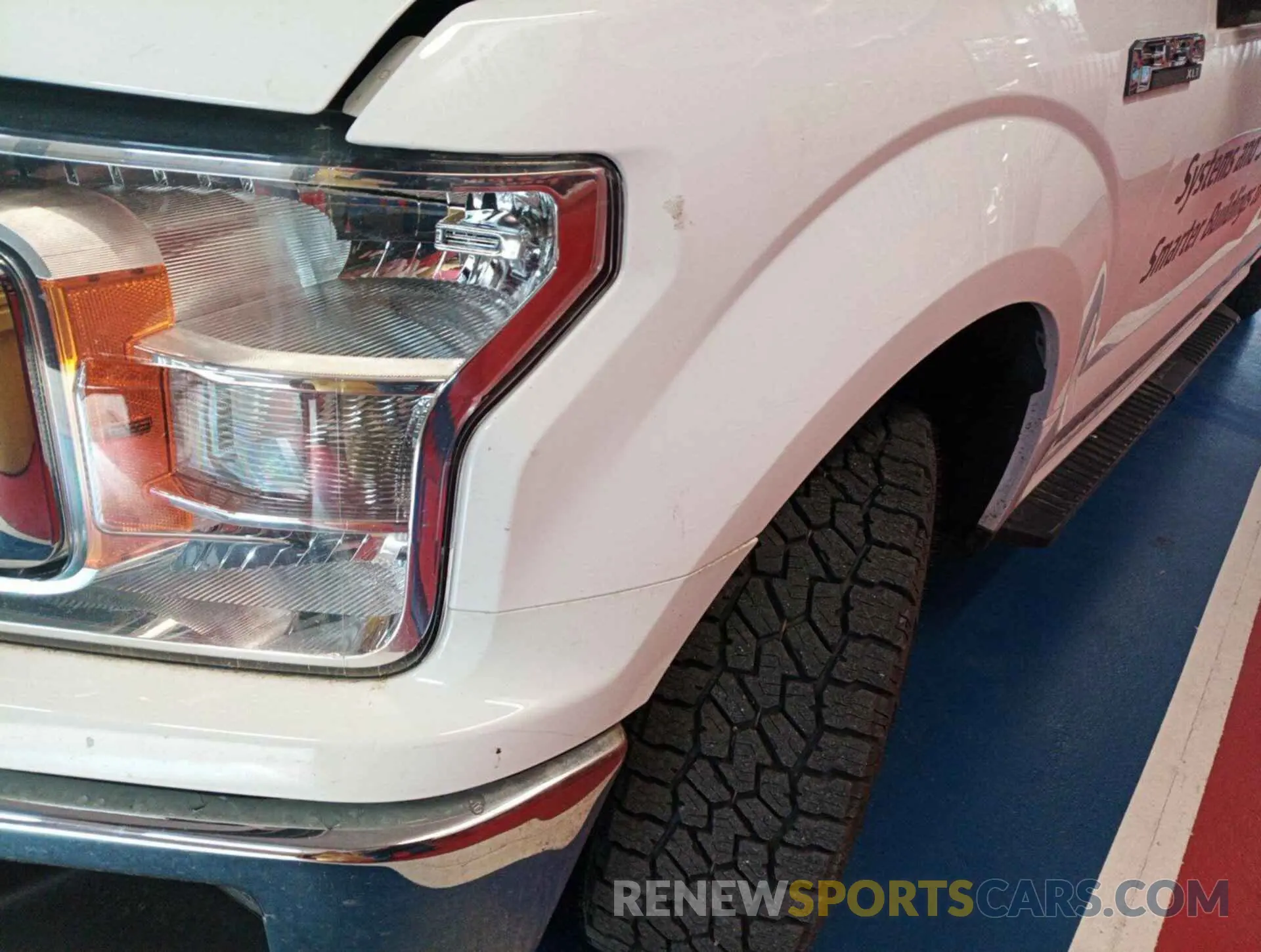 24 fotografías del automóvil dañado 1FTFX1E48KKC43585 FORD F-150 2019