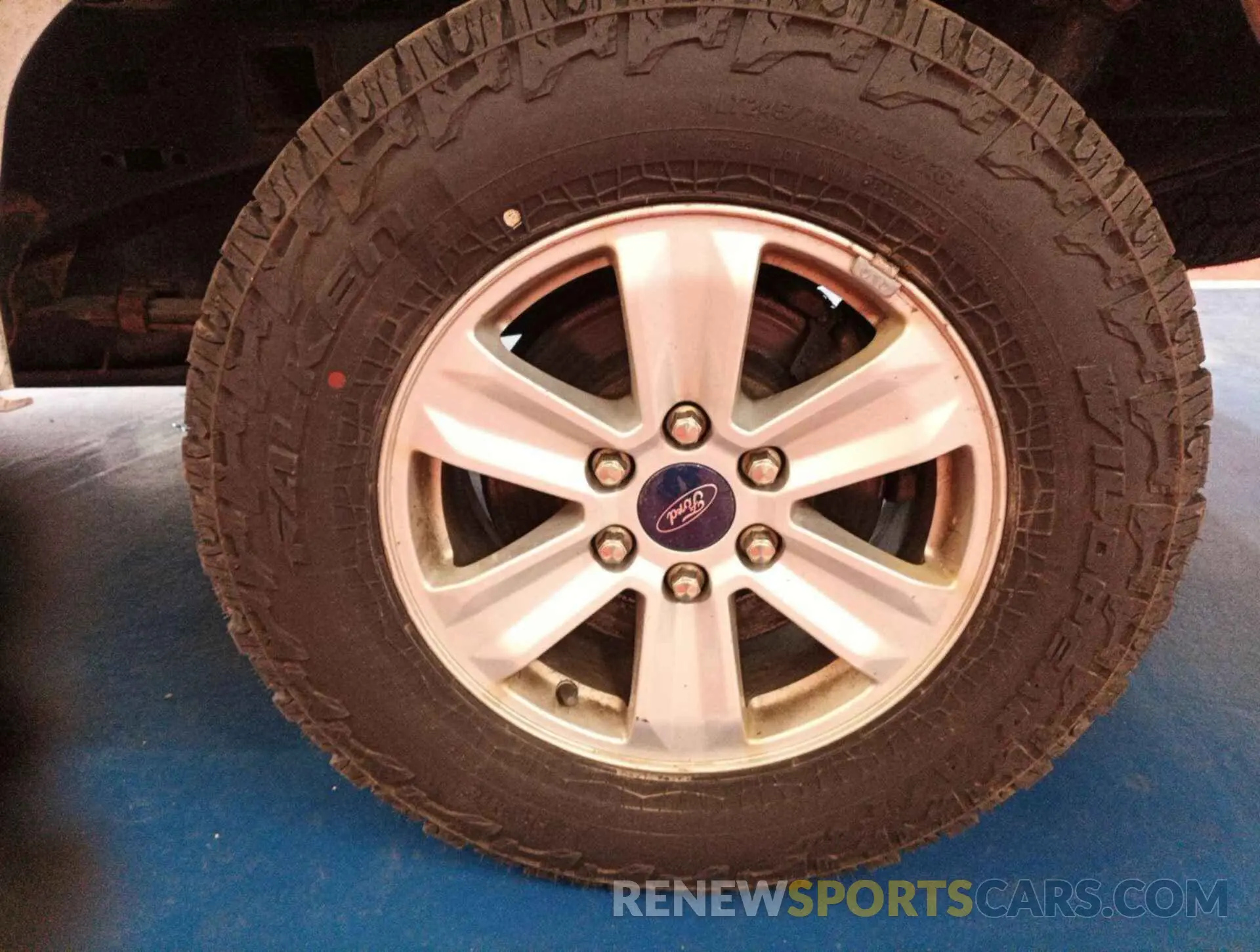 25 fotografías del automóvil dañado 1FTFX1E48KKC43585 FORD F-150 2019