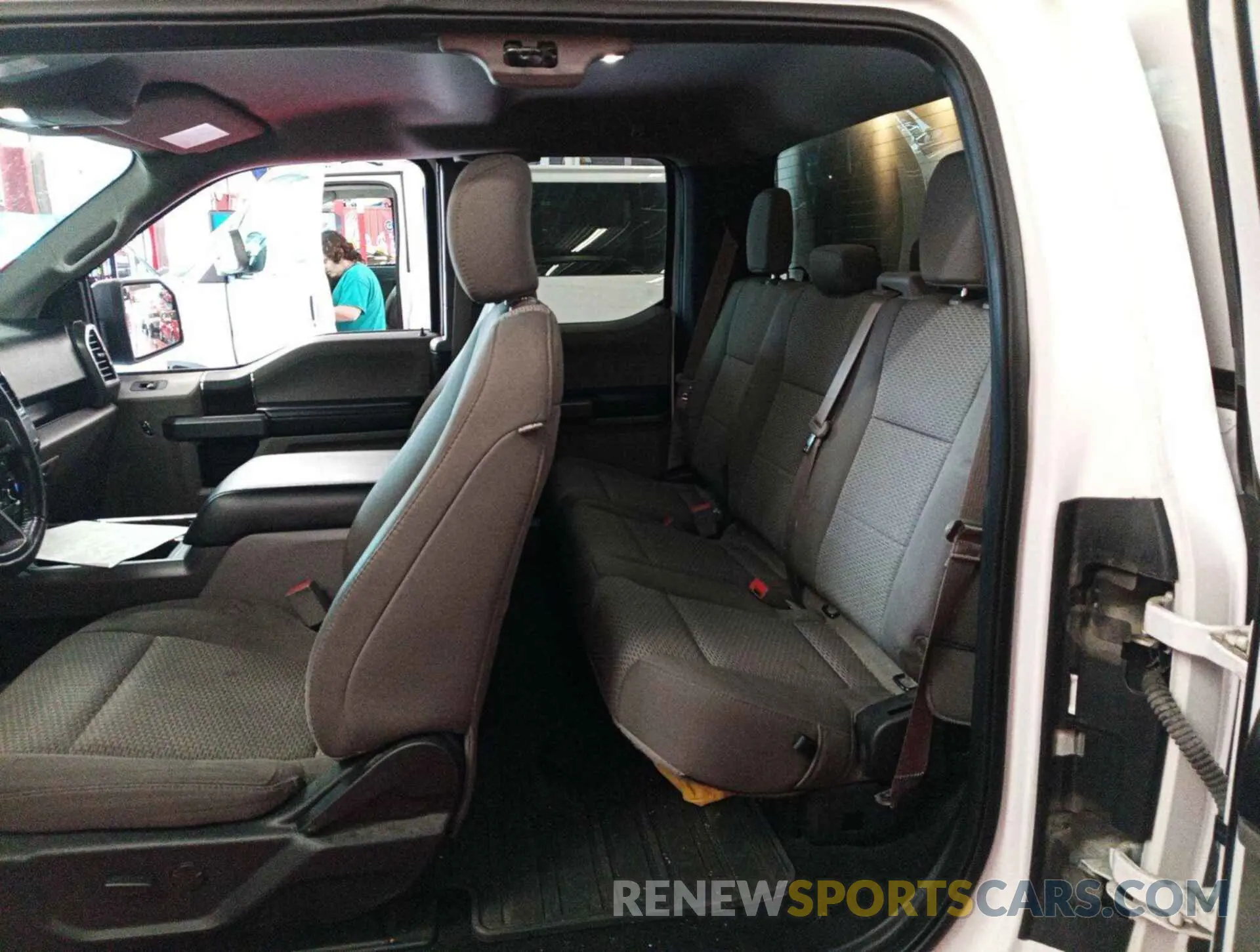 4 fotografías del automóvil dañado 1FTFX1E48KKC43585 FORD F-150 2019