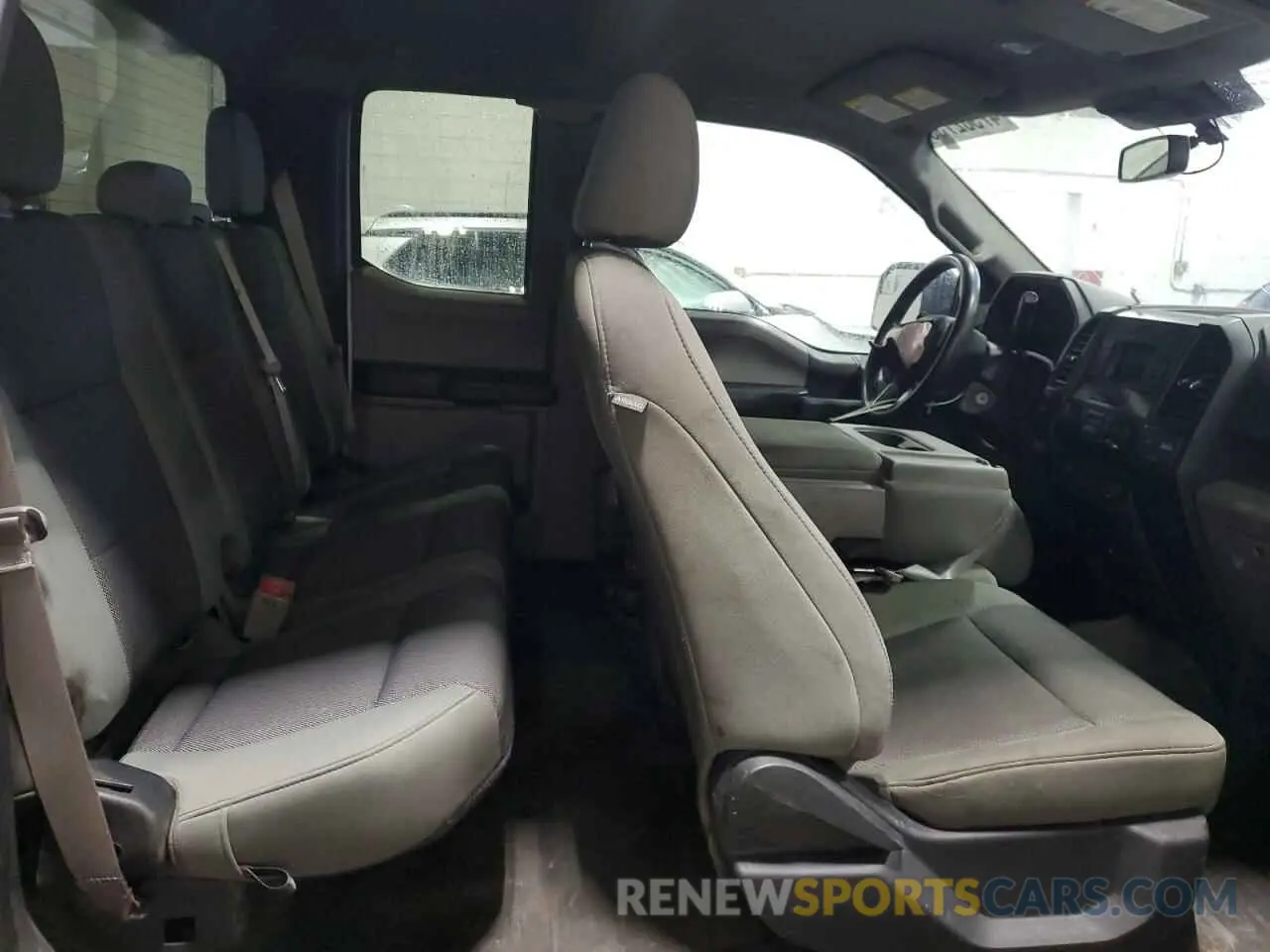 10 fotografías del automóvil dañado 1FTFX1E49KKD00392 FORD F-150 2019