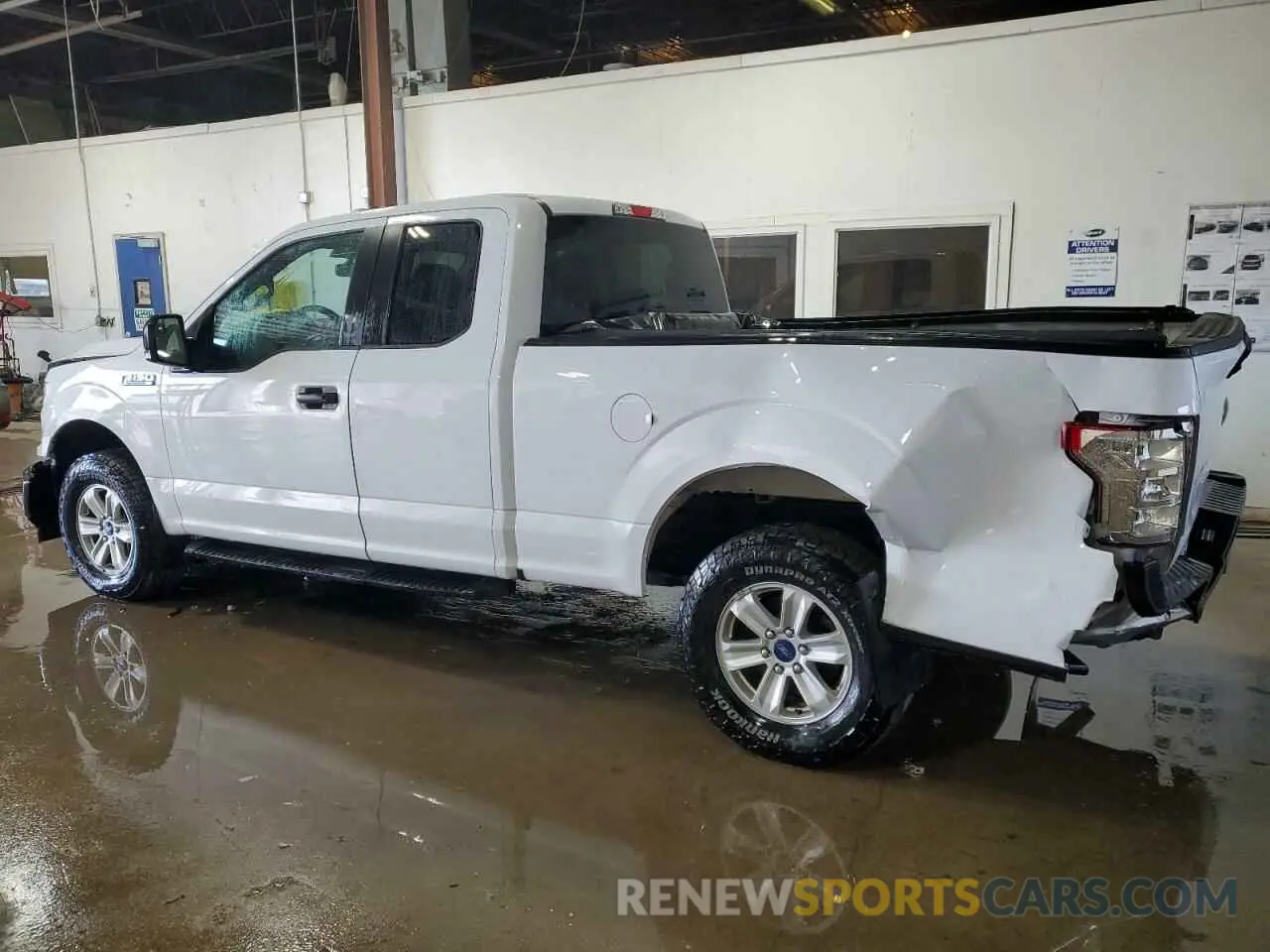 2 fotografías del automóvil dañado 1FTFX1E49KKD00392 FORD F-150 2019