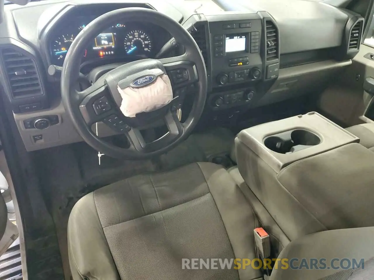 8 fotografías del automóvil dañado 1FTFX1E49KKD00392 FORD F-150 2019