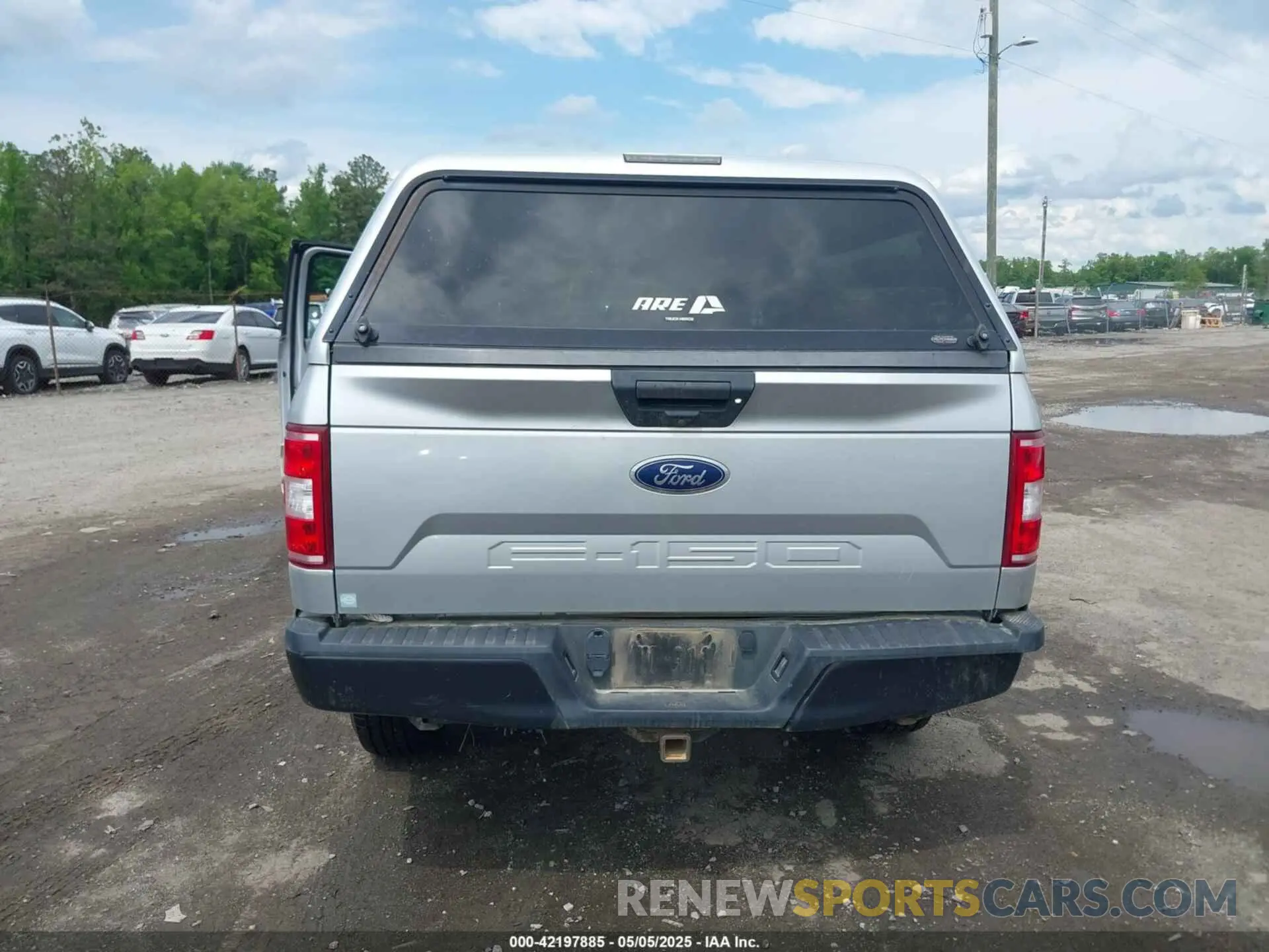 16 fotografías del automóvil dañado 1FTFX1E50KFB36564 FORD F-150 2019
