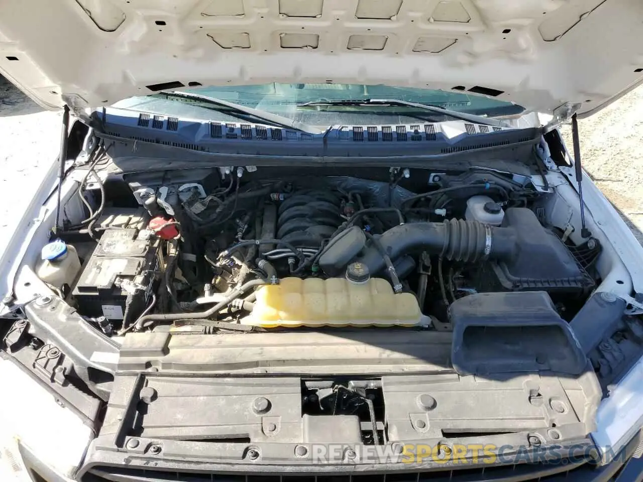 11 fotografías del automóvil dañado 1FTFX1E51KKC81684 FORD F-150 2019