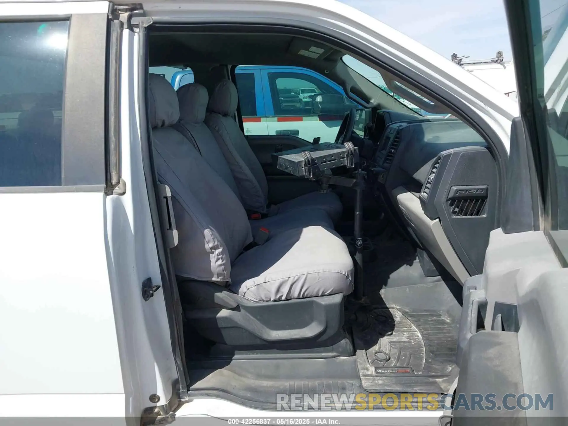 5 fotografías del automóvil dañado 1FTFX1E52KKC37242 FORD F-150 2019