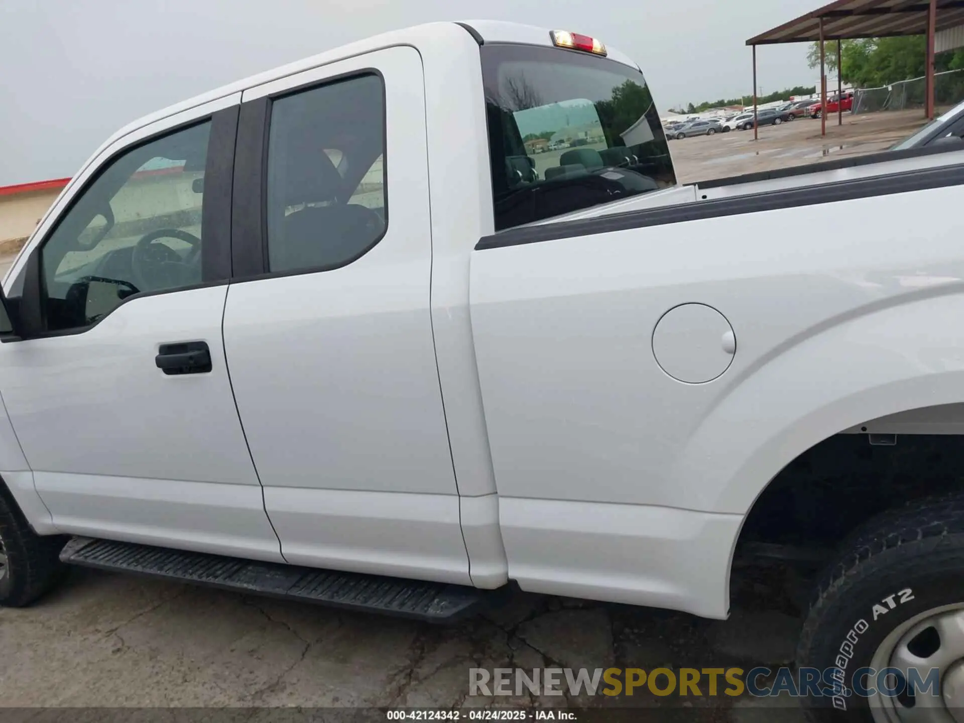 14 fotografías del automóvil dañado 1FTFX1E52KKD85150 FORD F-150 2019