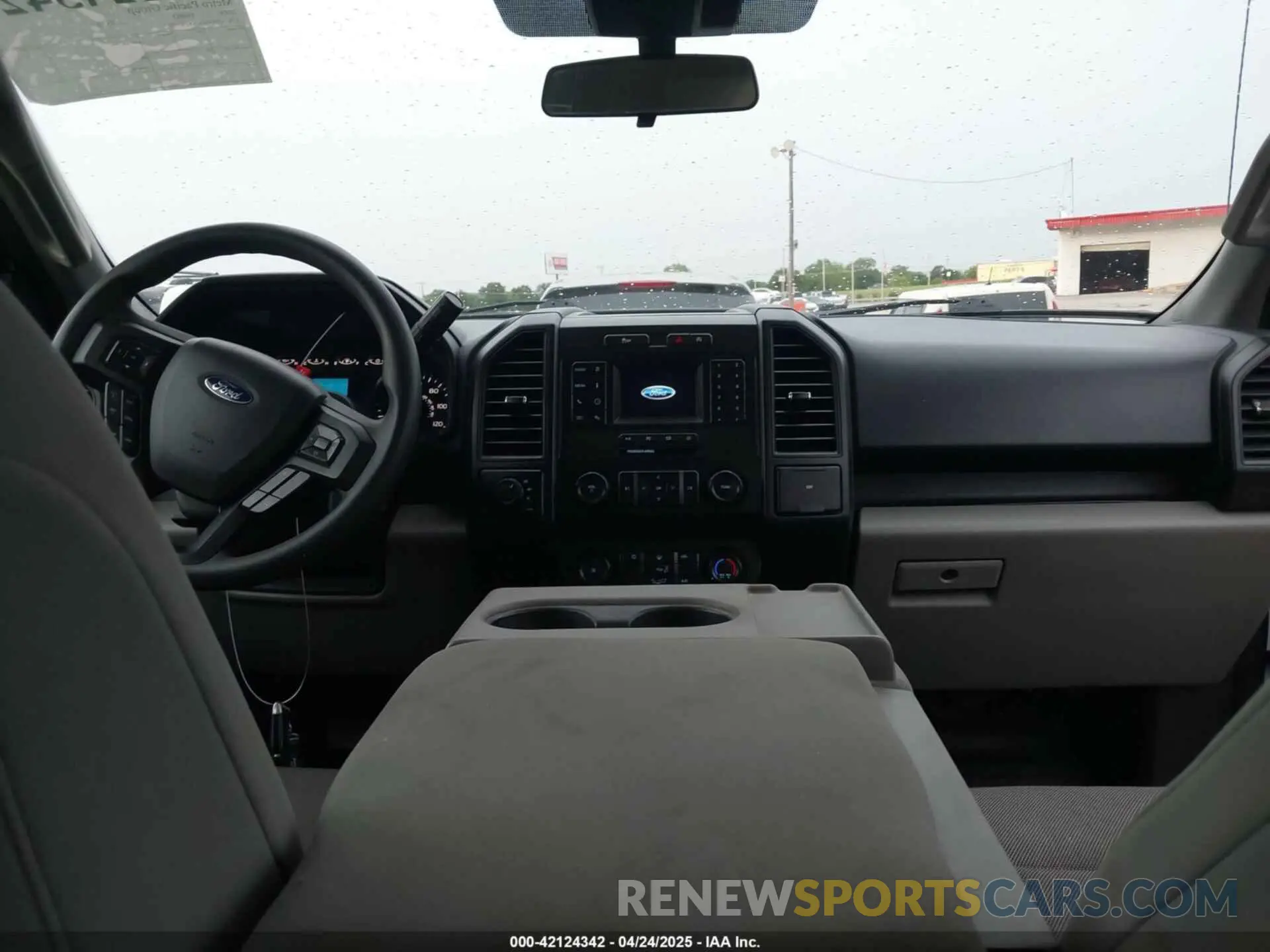 18 fotografías del automóvil dañado 1FTFX1E52KKD85150 FORD F-150 2019