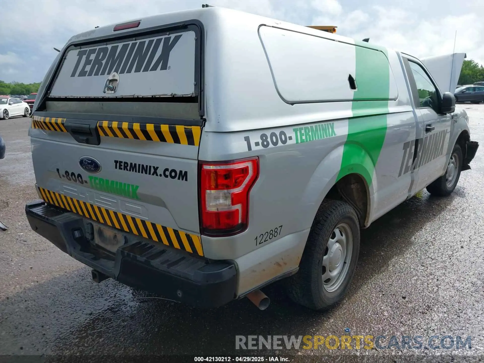 4 fotografías del automóvil dañado 1FTMF1C54KKD52096 FORD F-150 2019