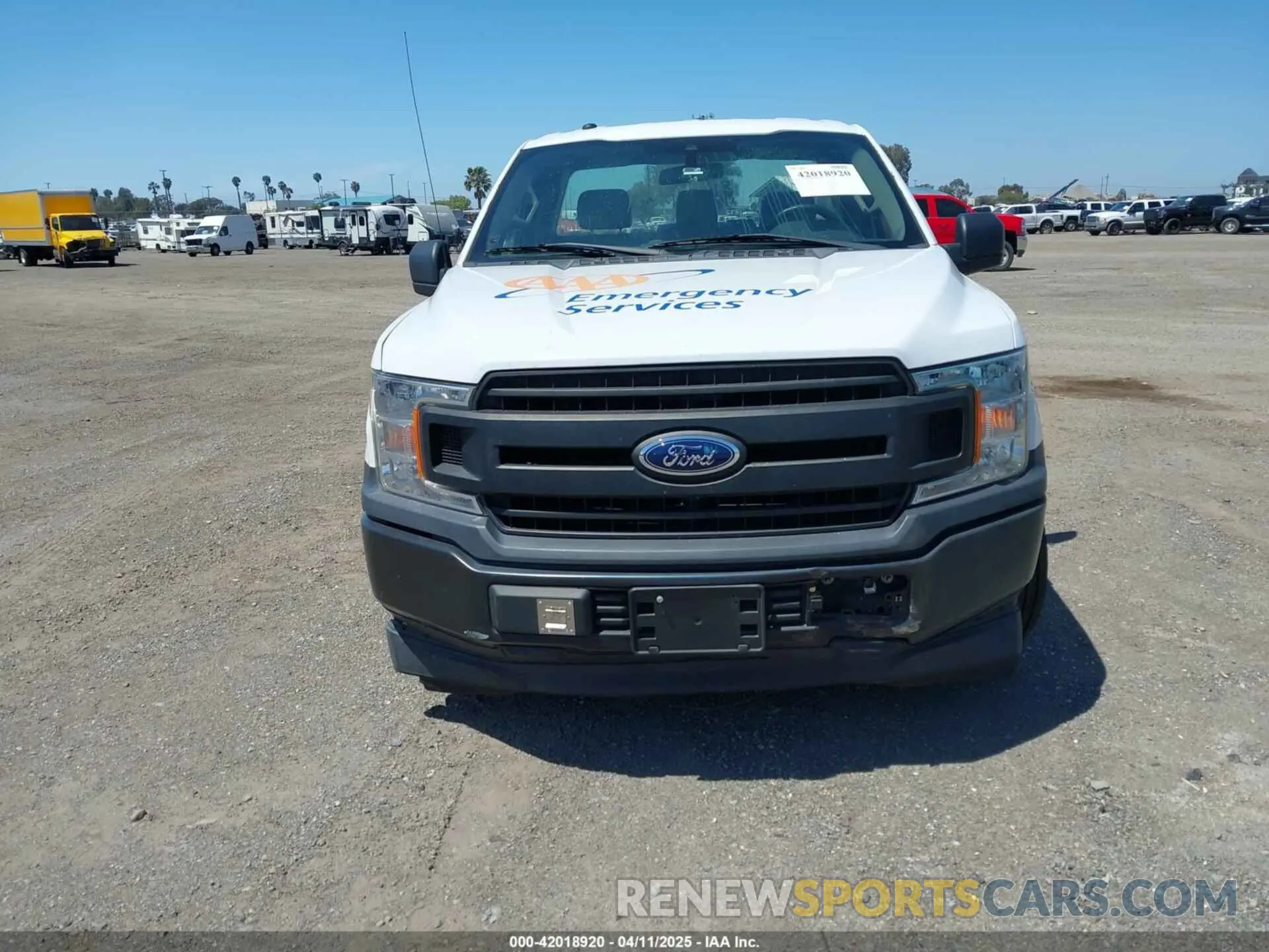 12 fotografías del automóvil dañado 1FTMF1CB3KKC86887 FORD F-150 2019