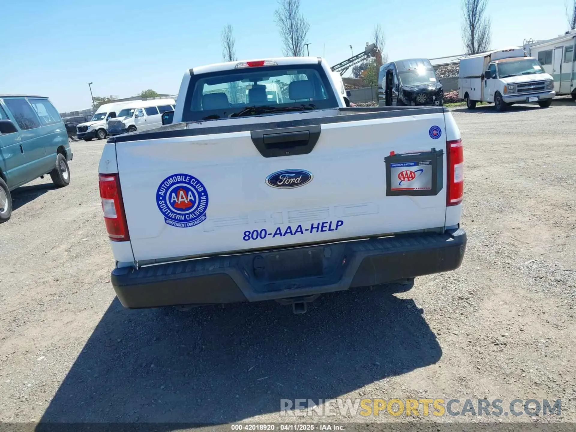 16 fotografías del automóvil dañado 1FTMF1CB3KKC86887 FORD F-150 2019