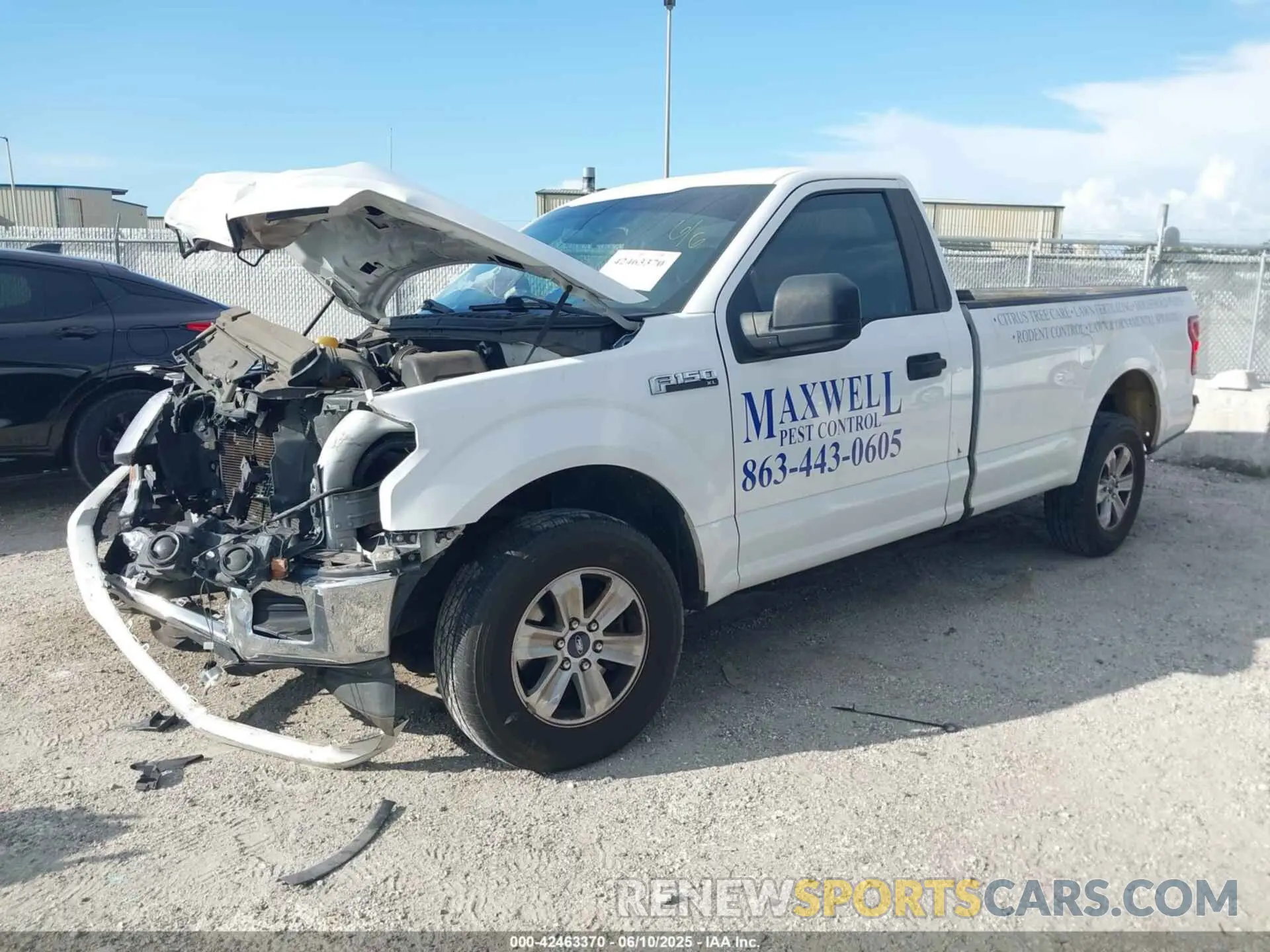 2 fotografías del automóvil dañado 1FTMF1CB3KKD35652 FORD F-150 2019