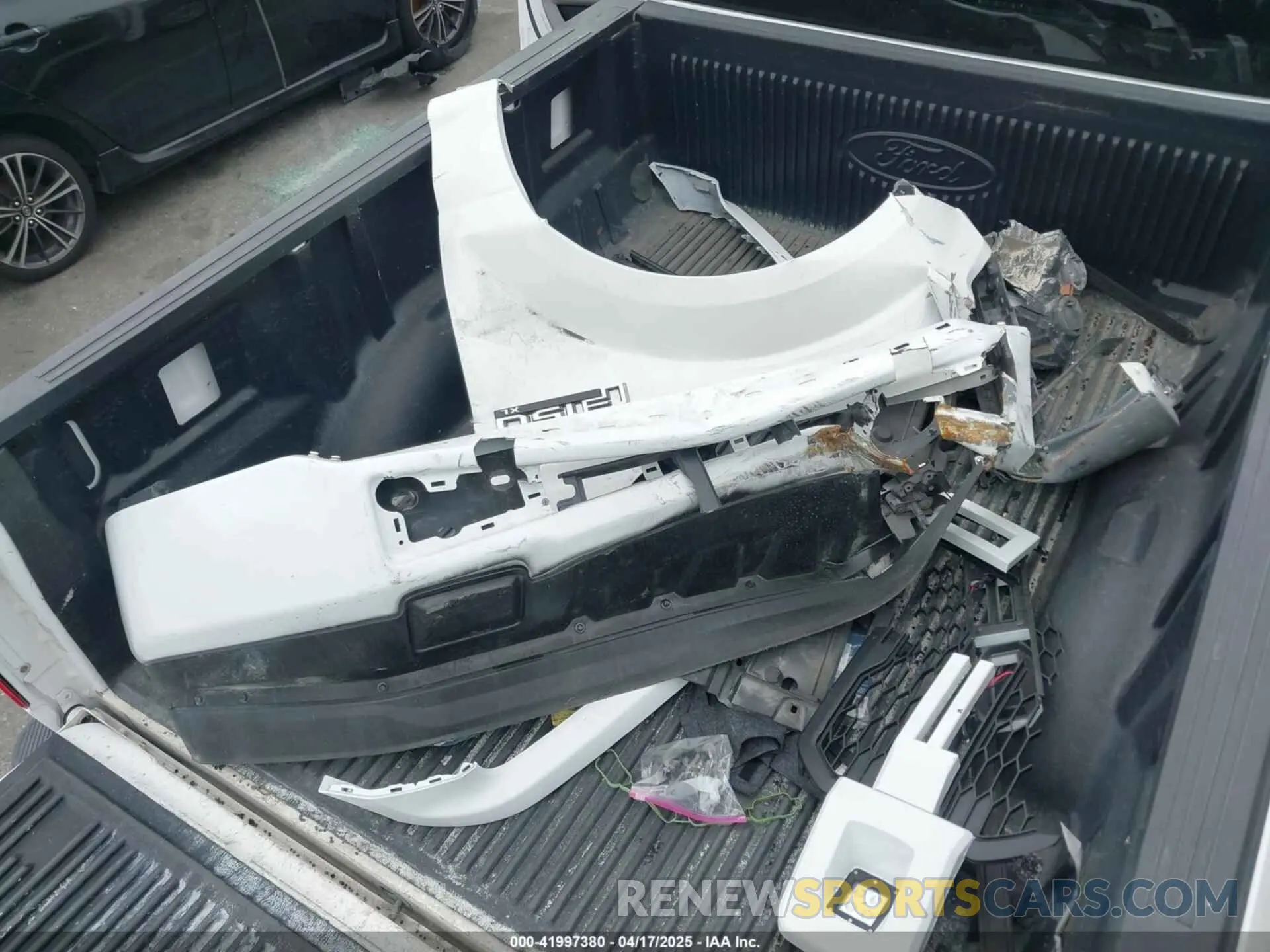 19 fotografías del automóvil dañado 1FTMF1CB5KKC05498 FORD F-150 2019