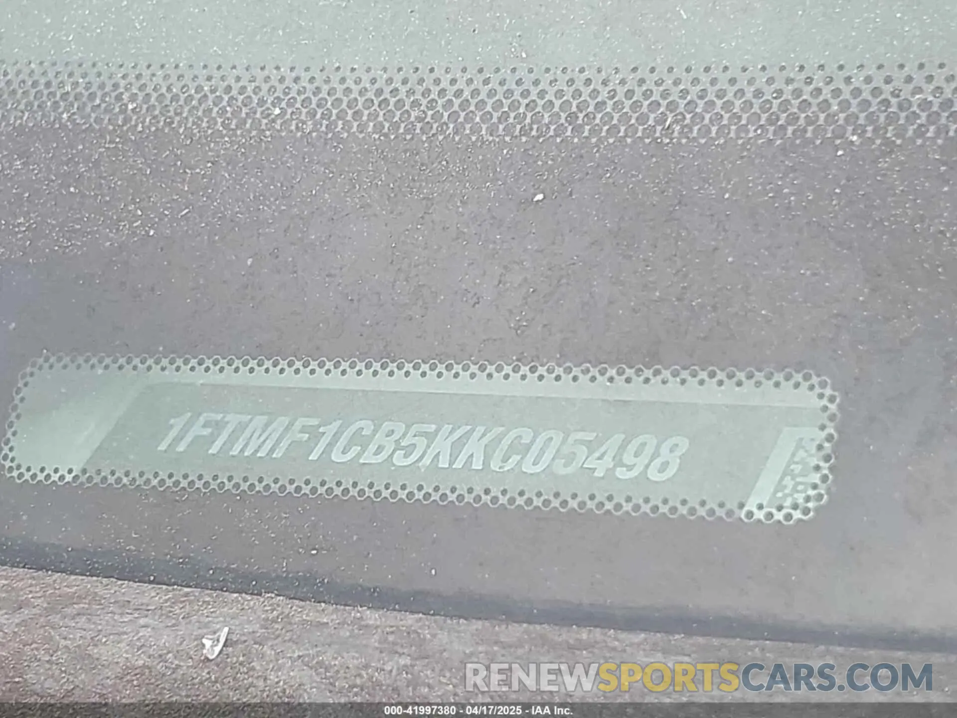 9 fotografías del automóvil dañado 1FTMF1CB5KKC05498 FORD F-150 2019