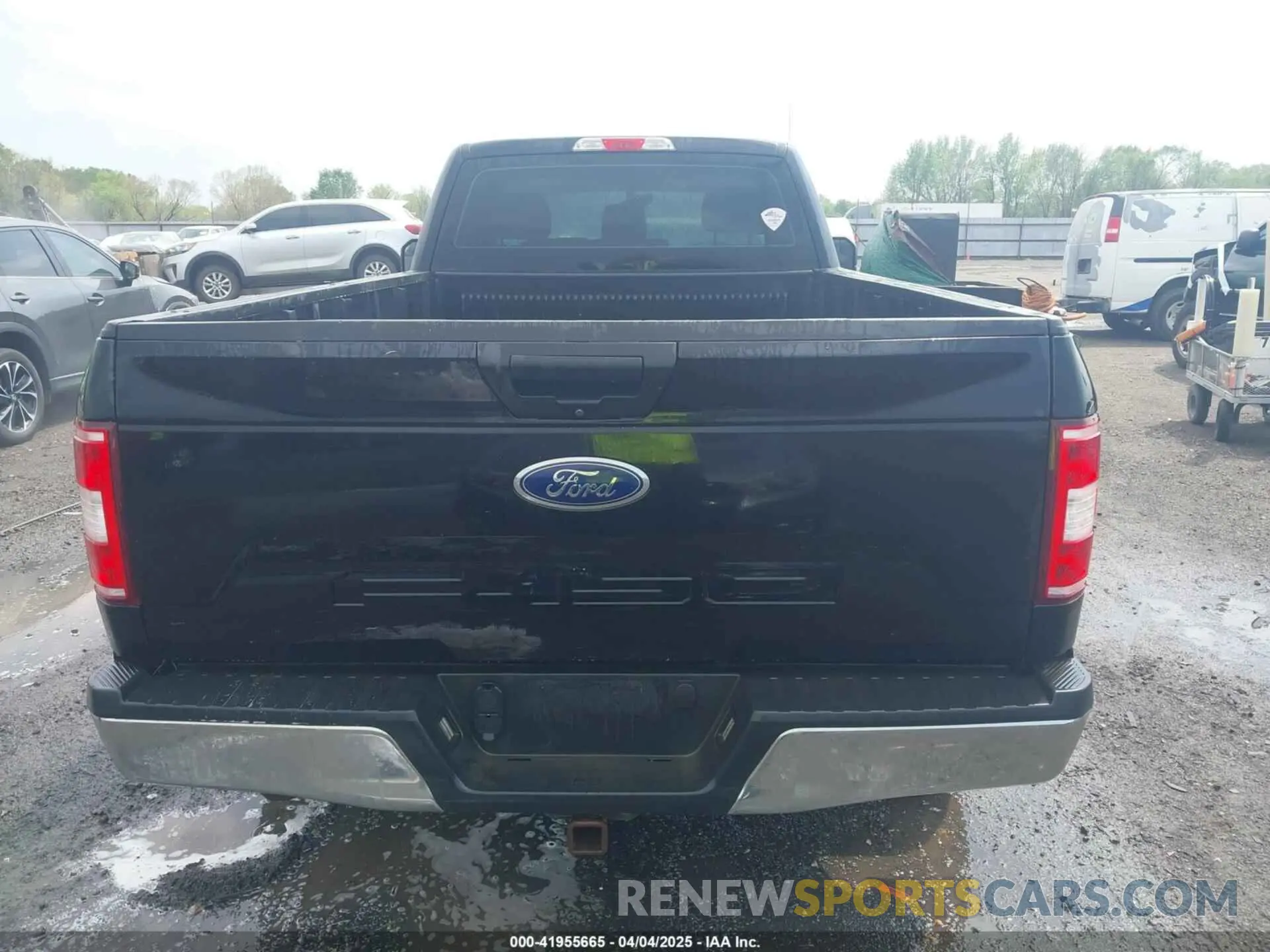 16 fotografías del automóvil dañado 1FTMF1CB7KKD87222 FORD F-150 2019