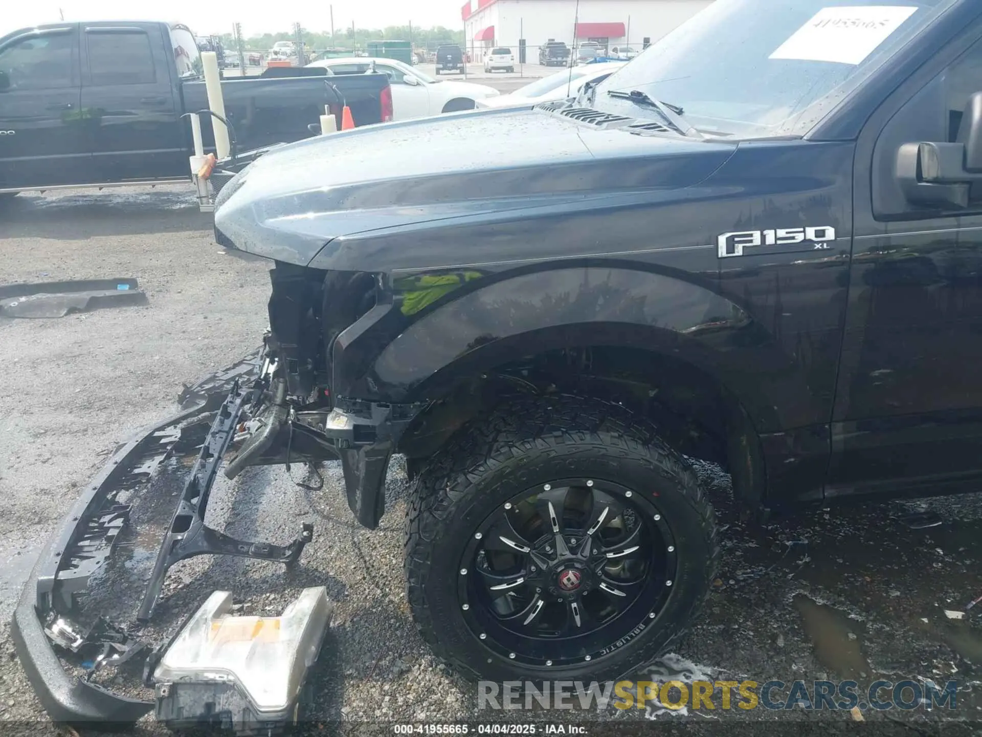 17 fotografías del automóvil dañado 1FTMF1CB7KKD87222 FORD F-150 2019