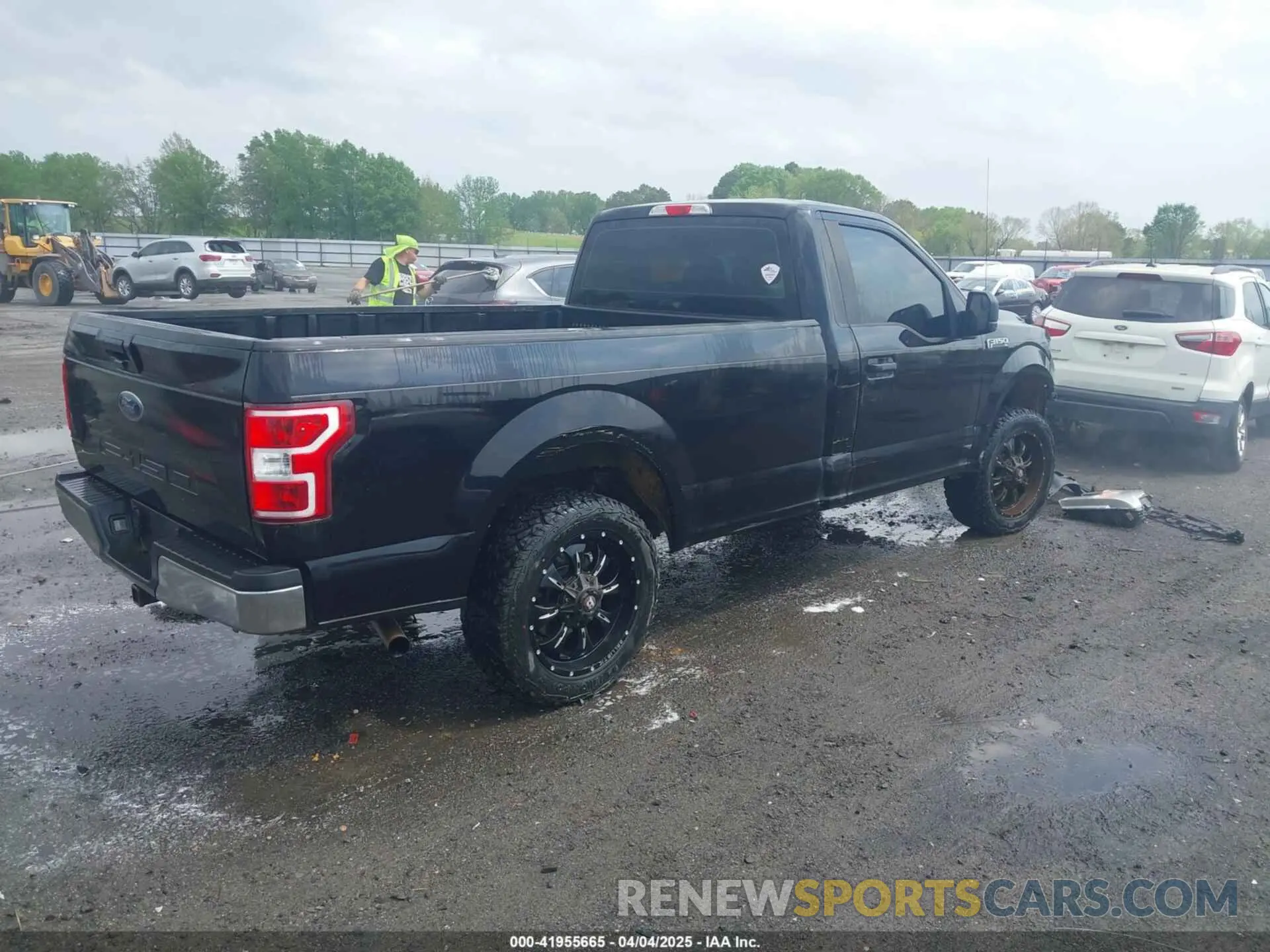 4 fotografías del automóvil dañado 1FTMF1CB7KKD87222 FORD F-150 2019