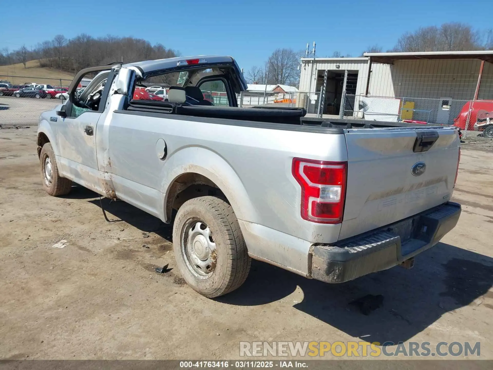 3 fotografías del automóvil dañado 1FTMF1CPXKKC81522 FORD F-150 2019