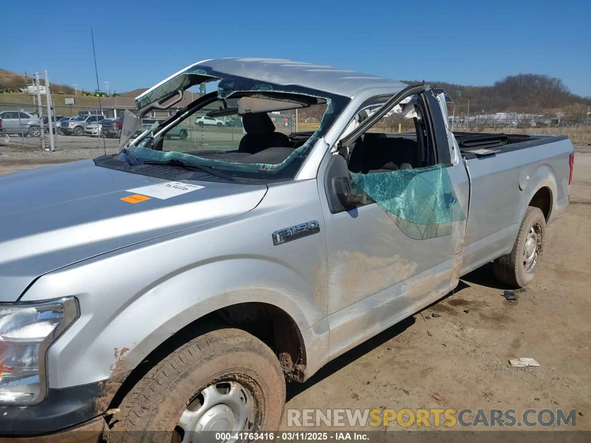 6 fotografías del automóvil dañado 1FTMF1CPXKKC81522 FORD F-150 2019