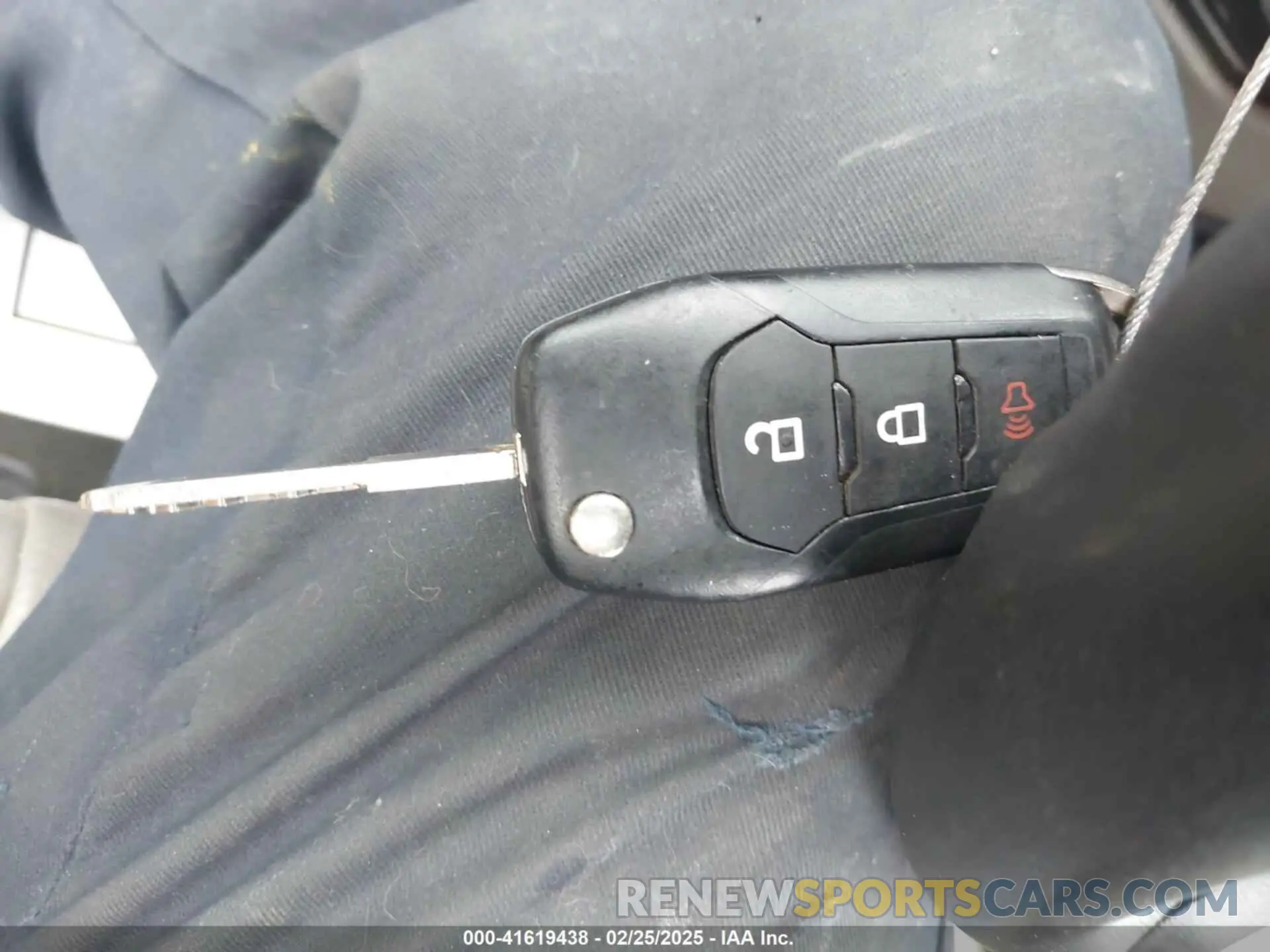 11 fotografías del automóvil dañado 1FTMF1EB6KKE16402 FORD F-150 2019