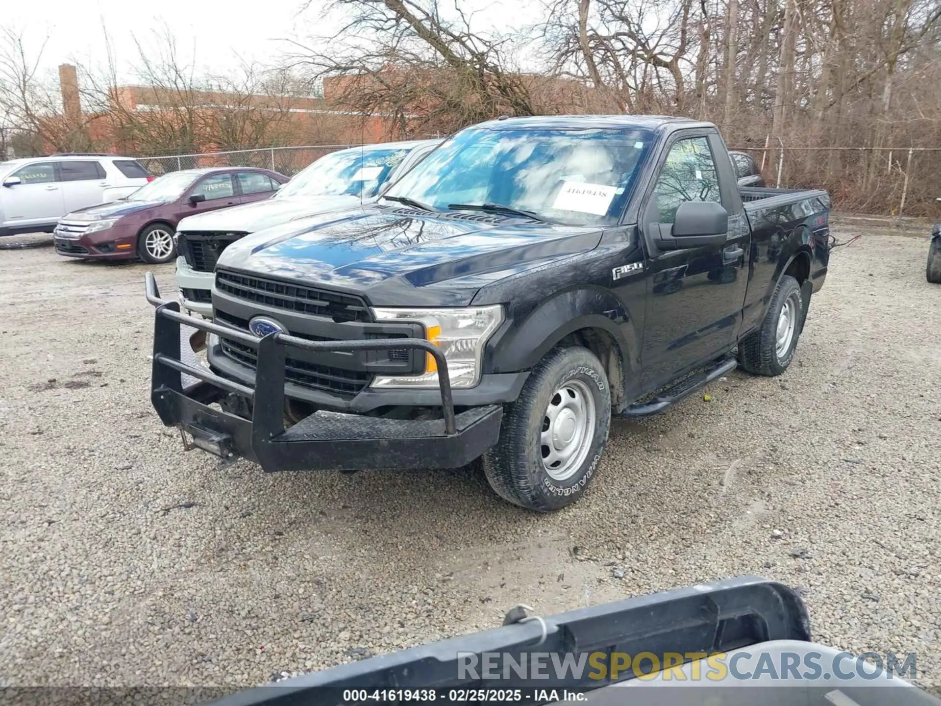 2 fotografías del automóvil dañado 1FTMF1EB6KKE16402 FORD F-150 2019